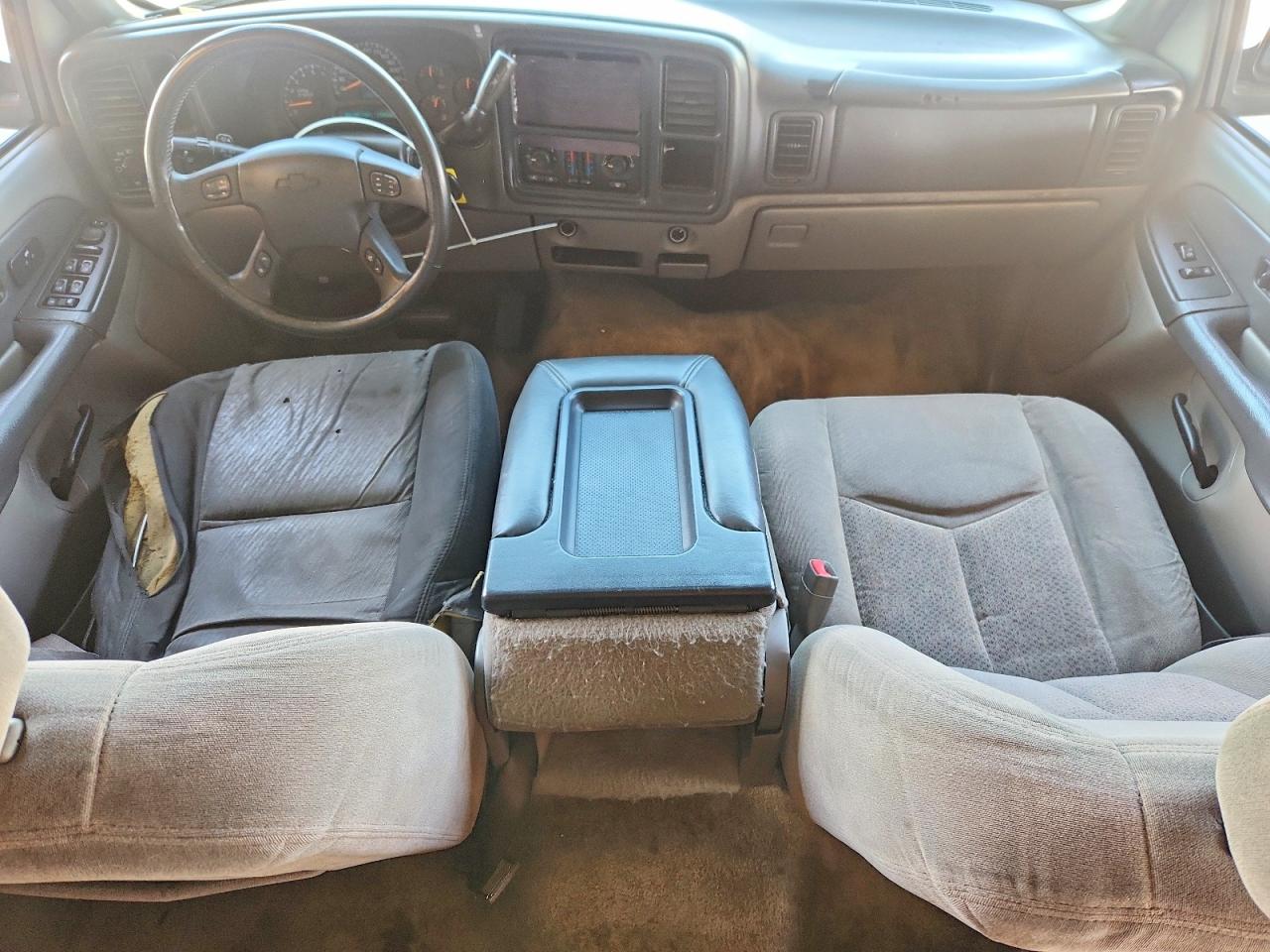 2003 Chevrolet Suburban C1500 Gray vin: 3GNEC16TX3G157935