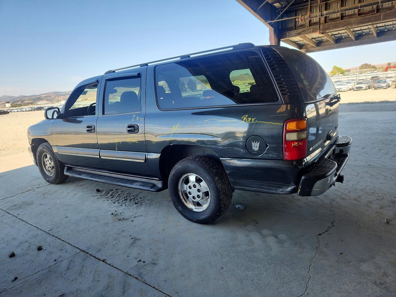 2003 Chevrolet Suburban C1500 Gray vin: 3GNEC16TX3G157935