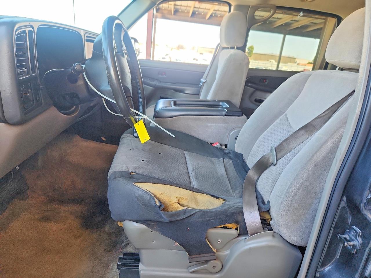 2003 Chevrolet Suburban C1500 Gray vin: 3GNEC16TX3G157935