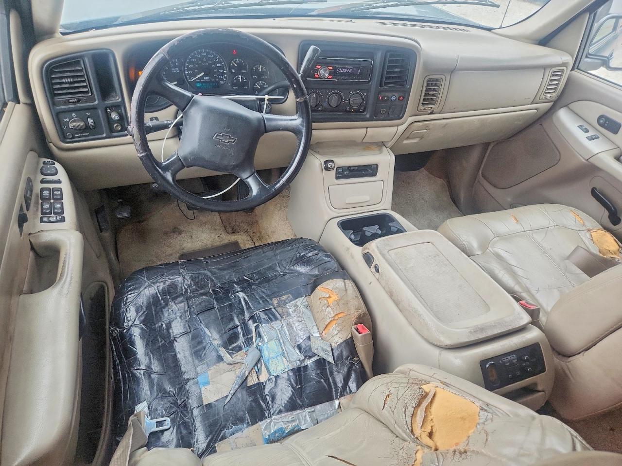 2002 Chevrolet Suburban C1500 Зеленый vin: 3GNEC16Z02G202111