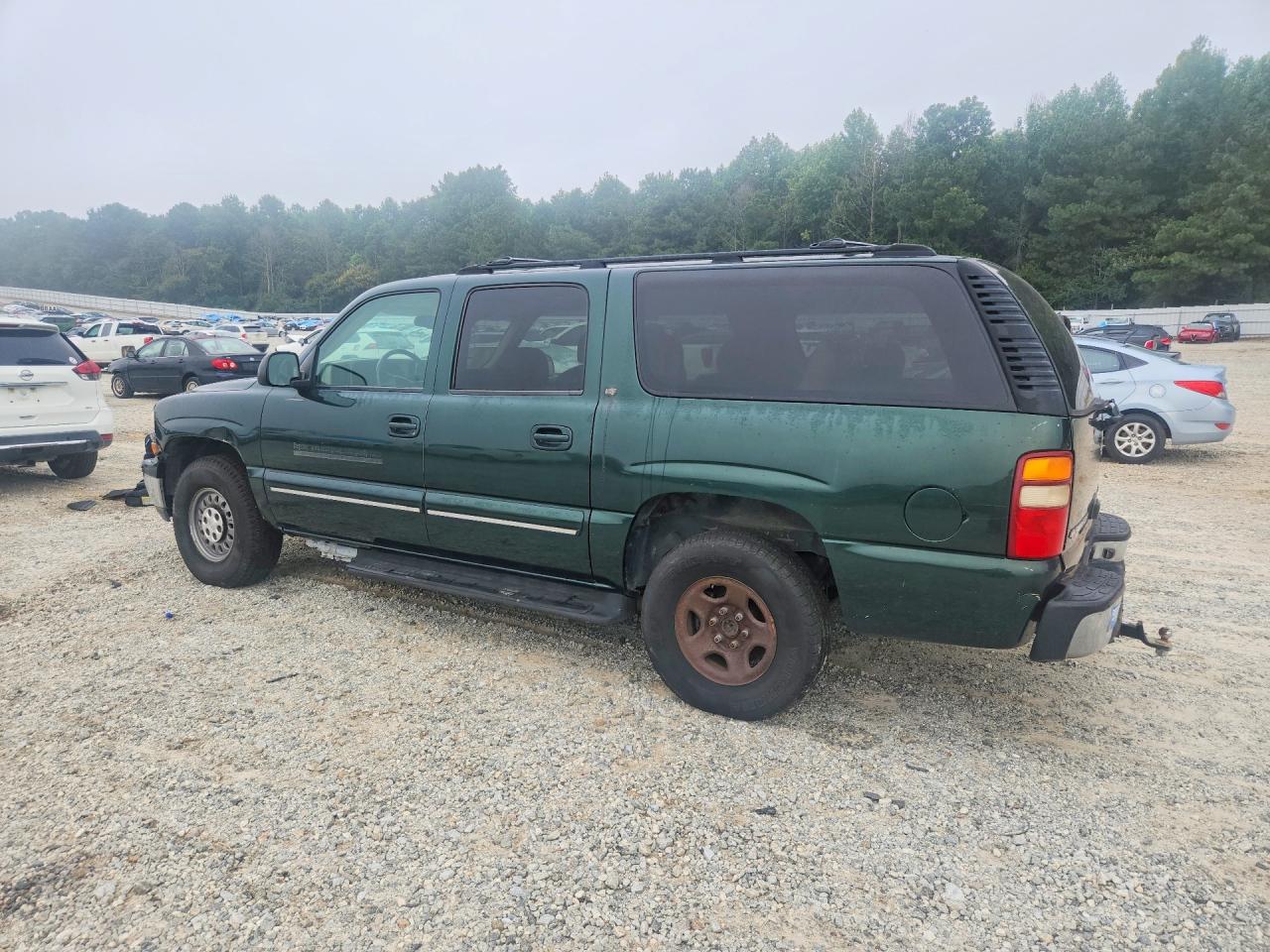 2002 Chevrolet Suburban C1500 Зеленый vin: 3GNEC16Z02G202111