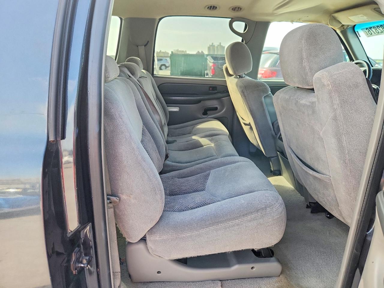 2003 Chevrolet Suburban C1500 Charcoal vin: 3GNEC16Z03G213255