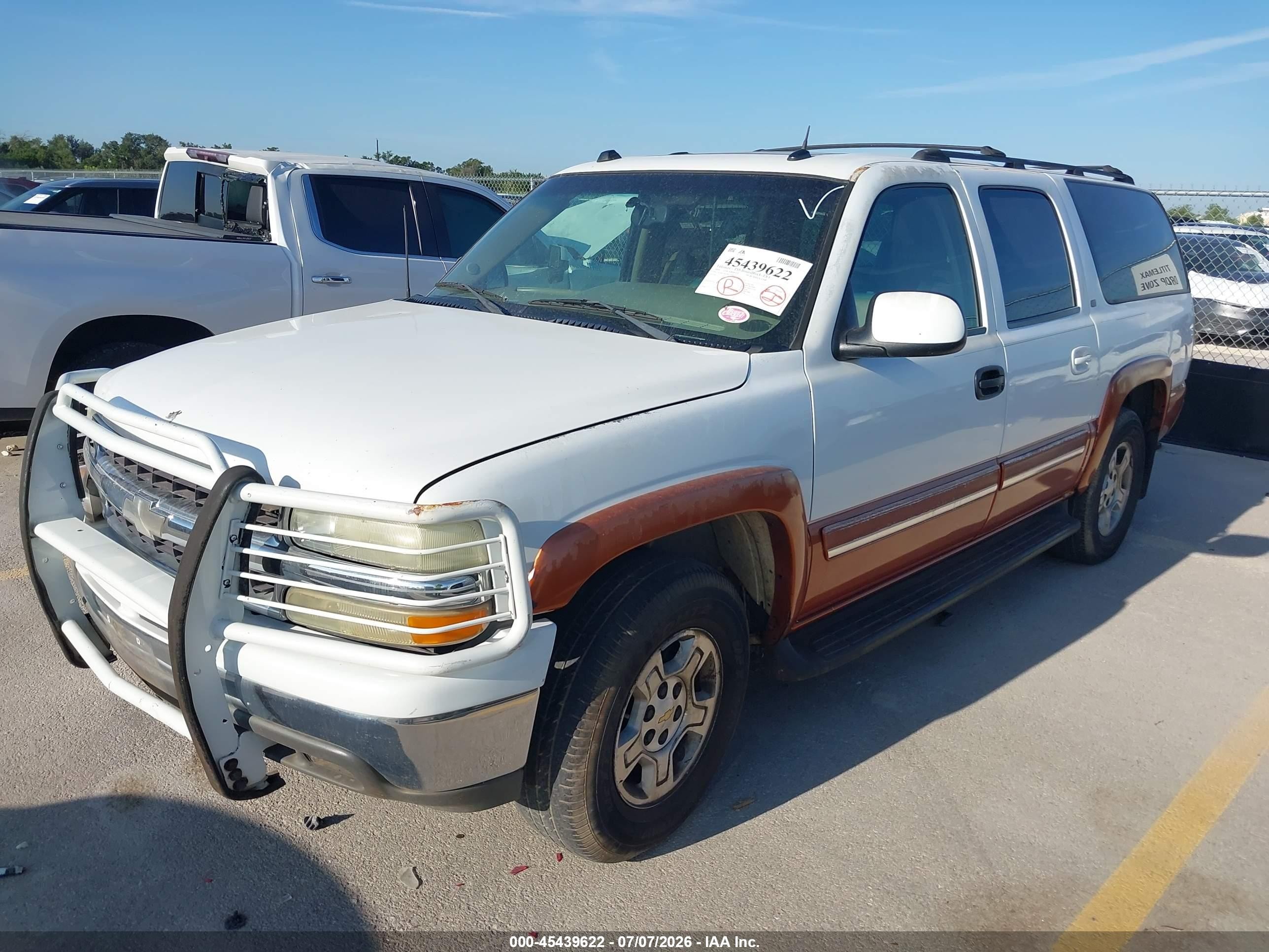 2004 Chevrolet Suburban 1500 Lt White vin: 3GNEC16Z04G324907