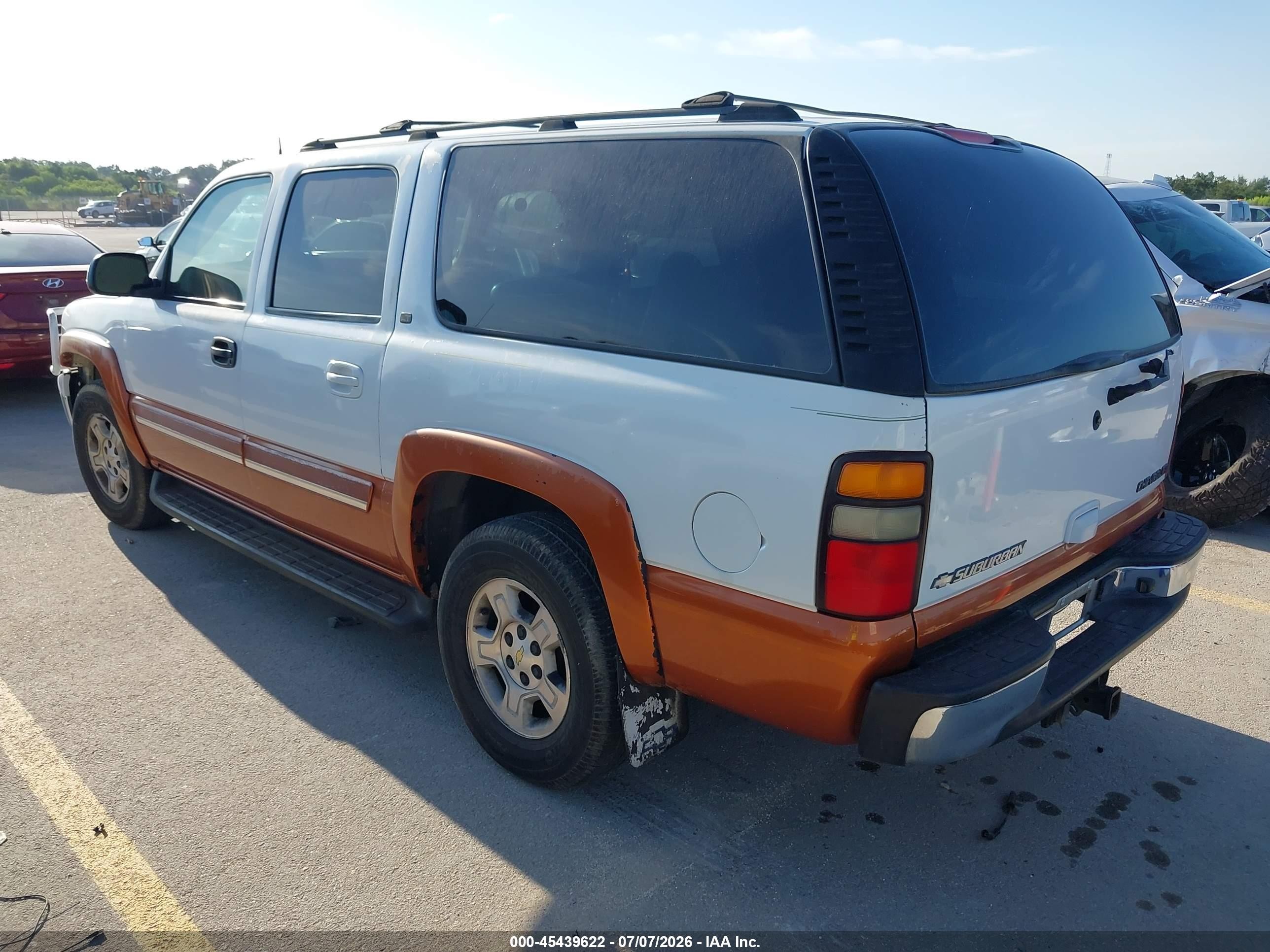 2004 Chevrolet Suburban 1500 Lt White vin: 3GNEC16Z04G324907
