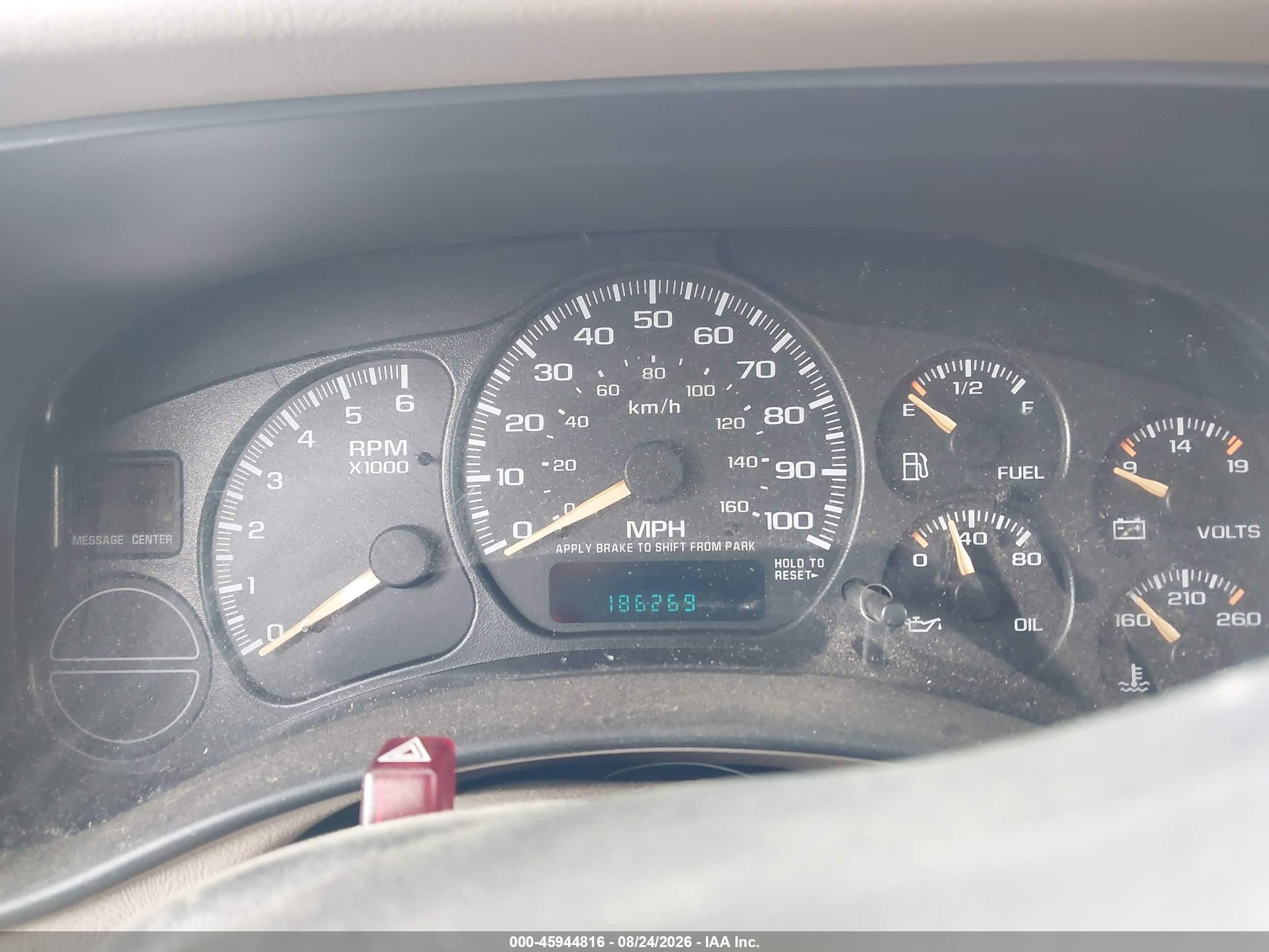 2002 Chevrolet Suburban C1500 Green vin: 3GNEC16Z12G191085