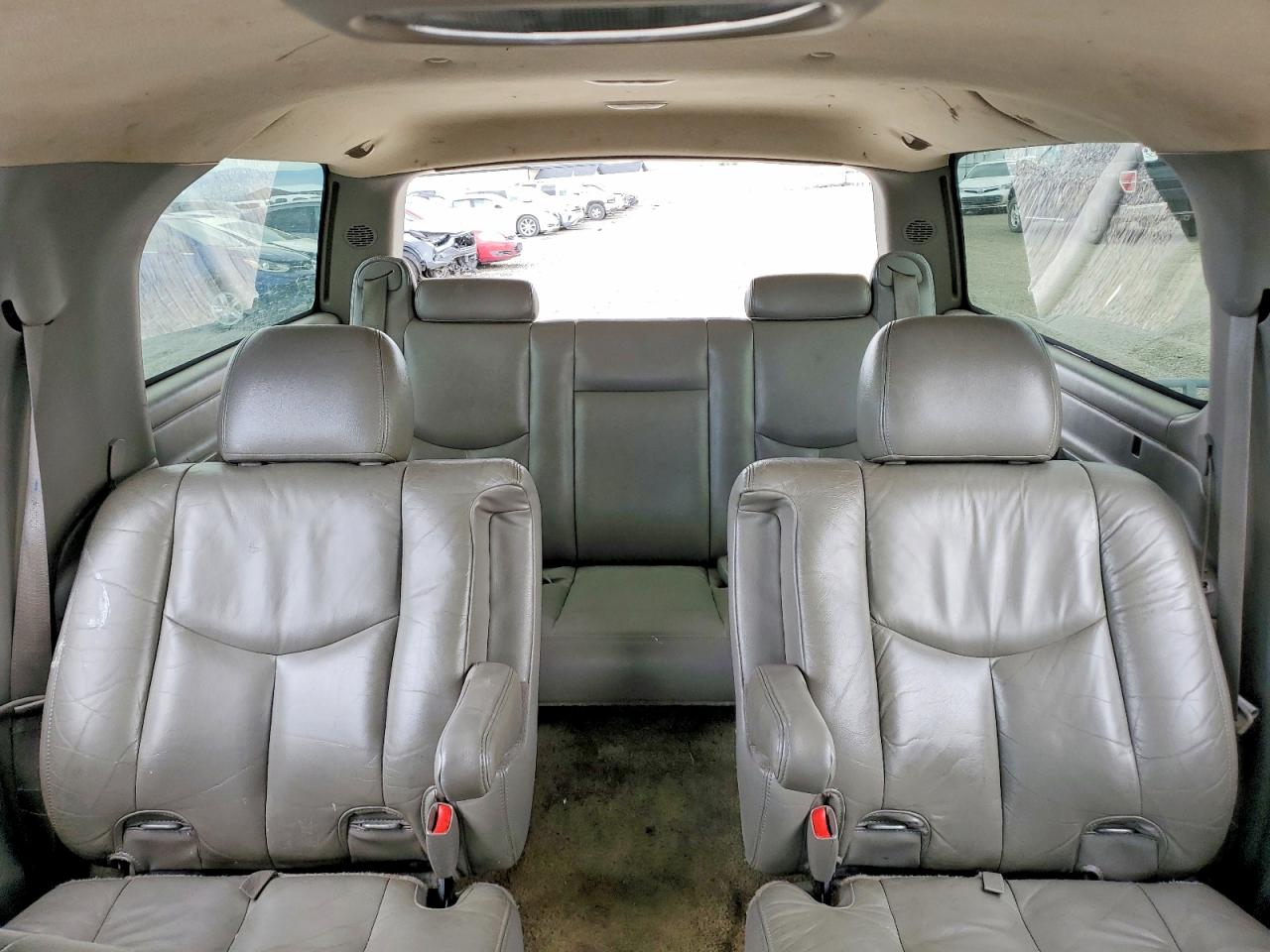 2003 Chevrolet Suburban C1500 Черный vin: 3GNEC16Z13G176216