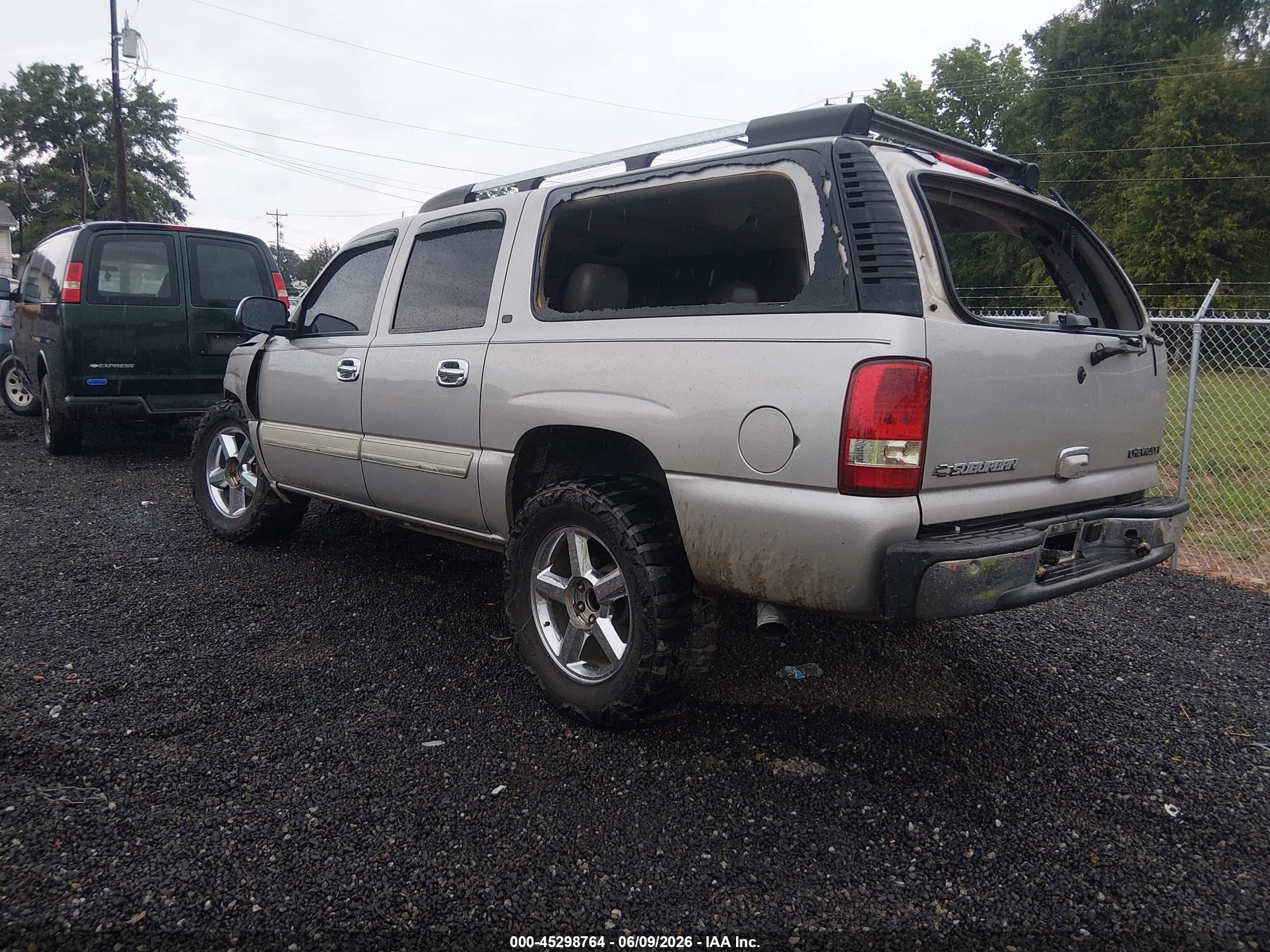 2004 Chevrolet Suburban 1500 Lt Brown vin: 3GNEC16Z14G290685