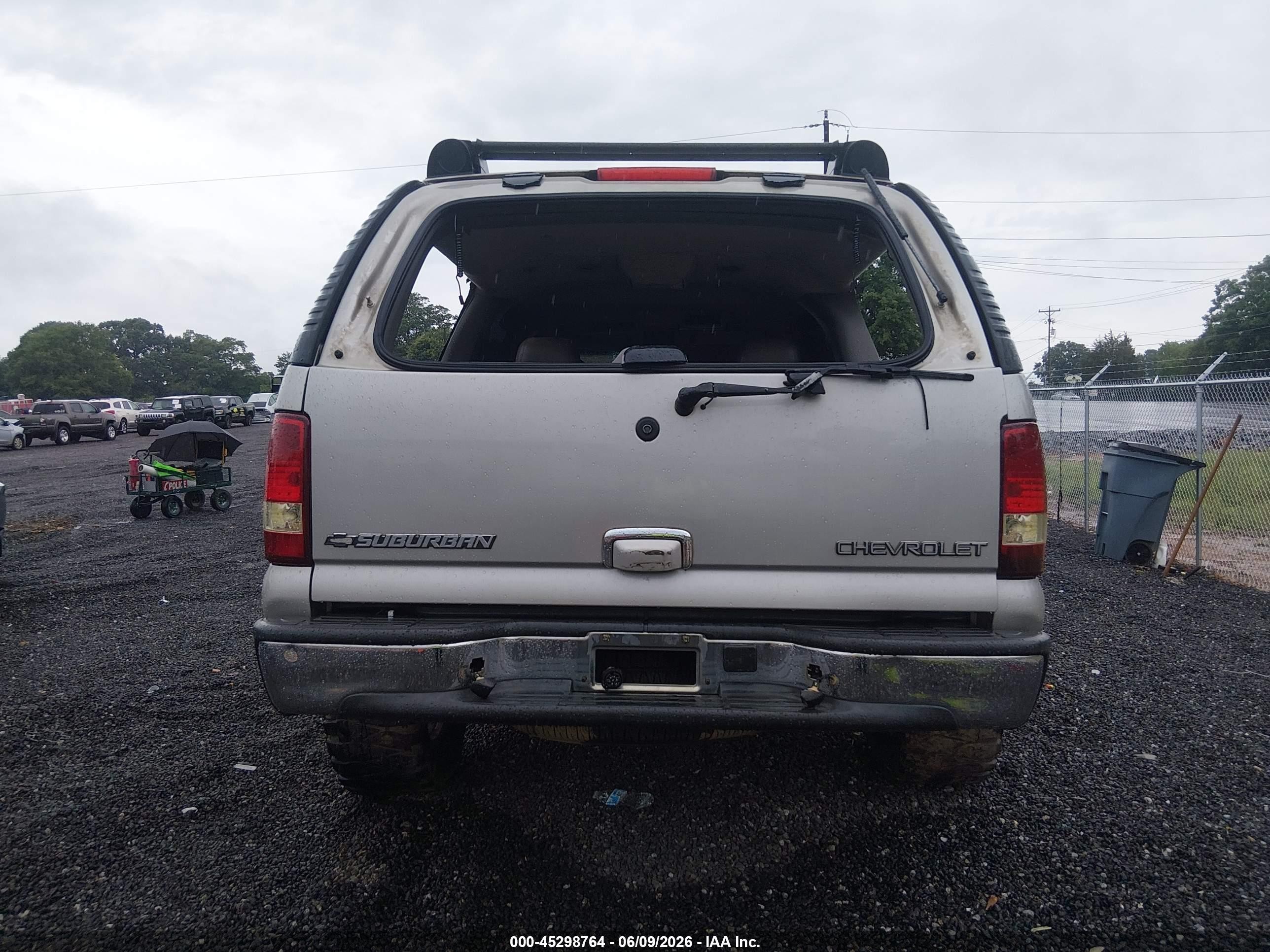 2004 Chevrolet Suburban 1500 Lt Brown vin: 3GNEC16Z14G290685