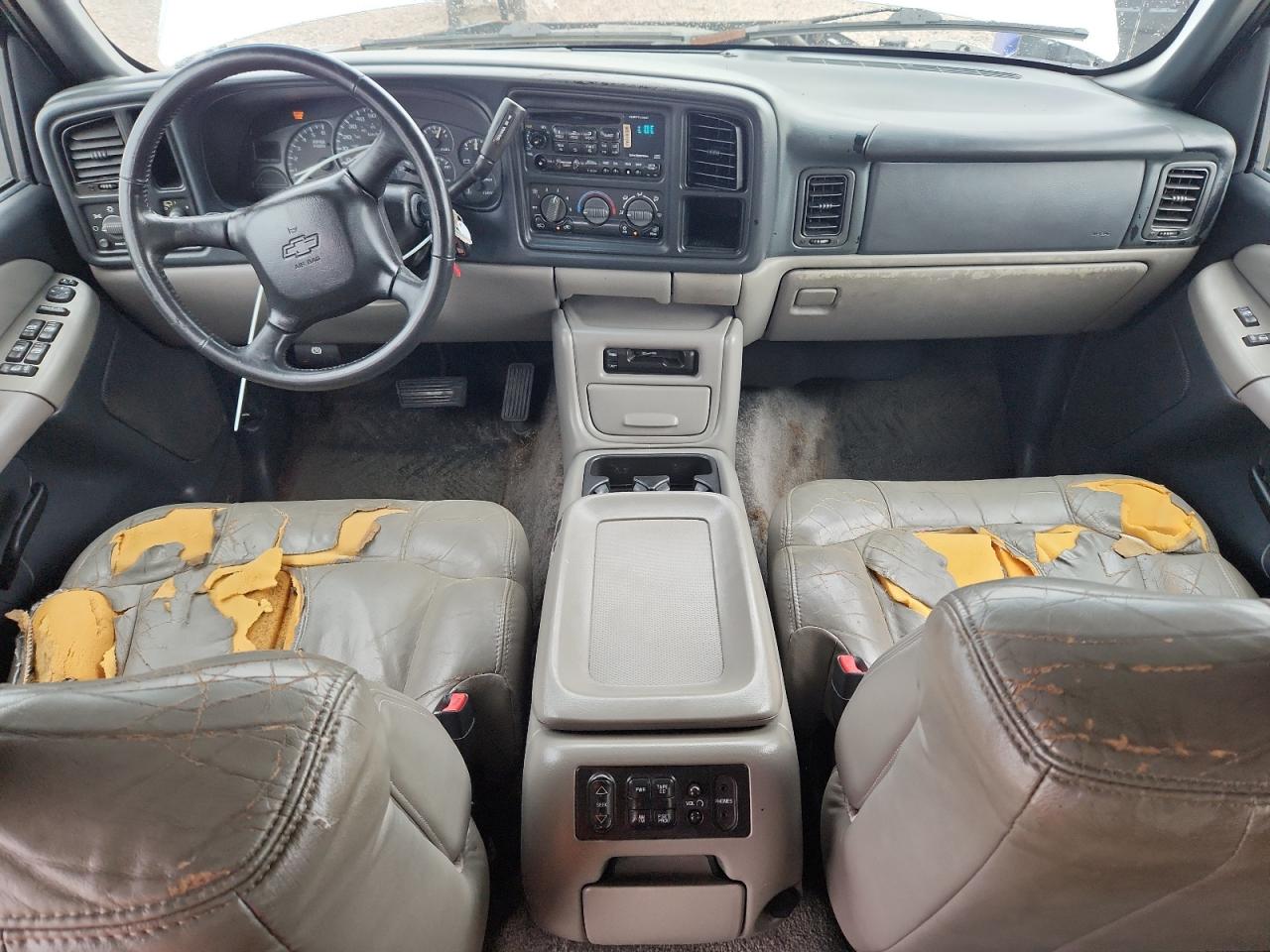 2002 Chevrolet Suburban C1500 White vin: 3GNEC16Z22G284066