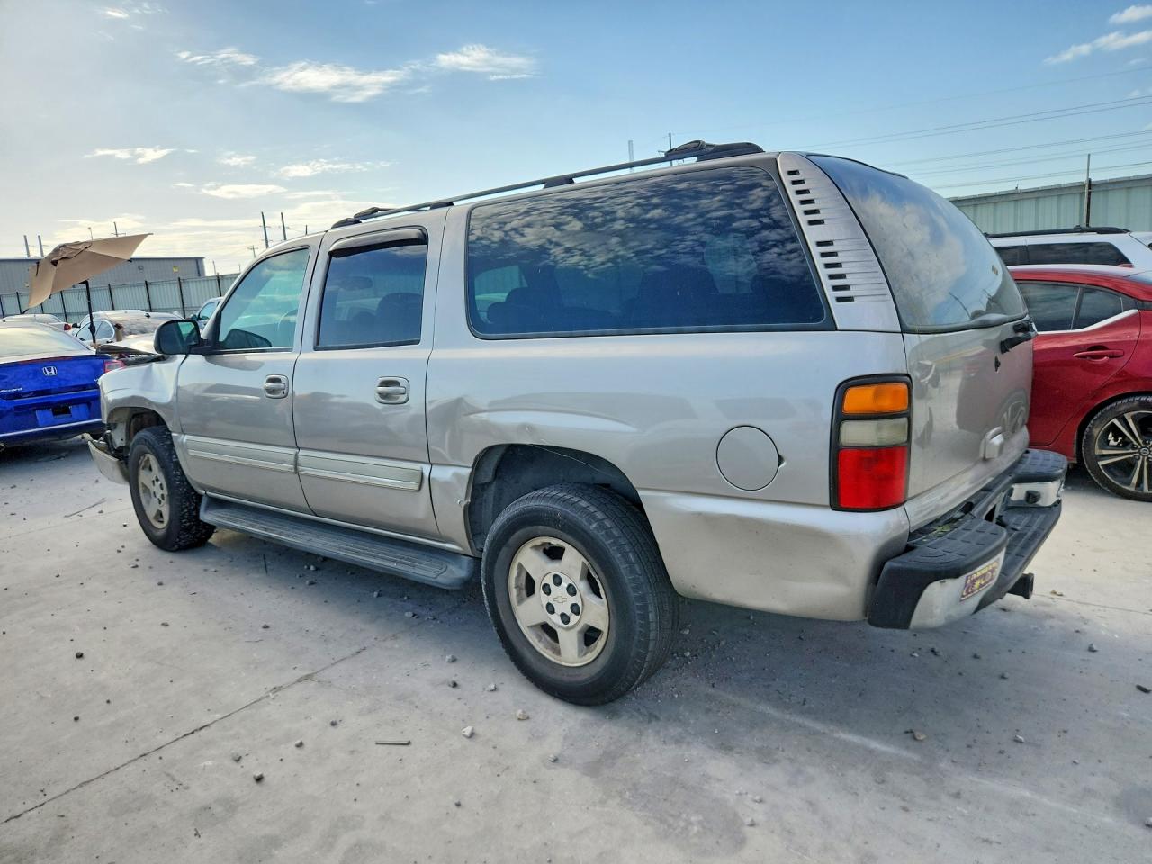 2005 Chevrolet Suburban C1500 Tan vin: 3GNEC16Z25G124550