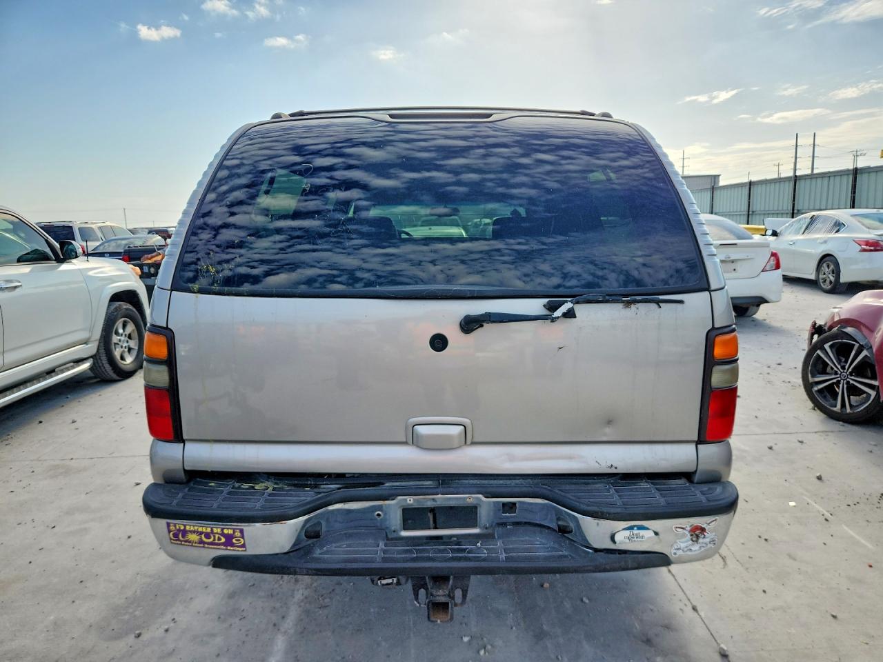 2005 Chevrolet Suburban C1500 Tan vin: 3GNEC16Z25G124550