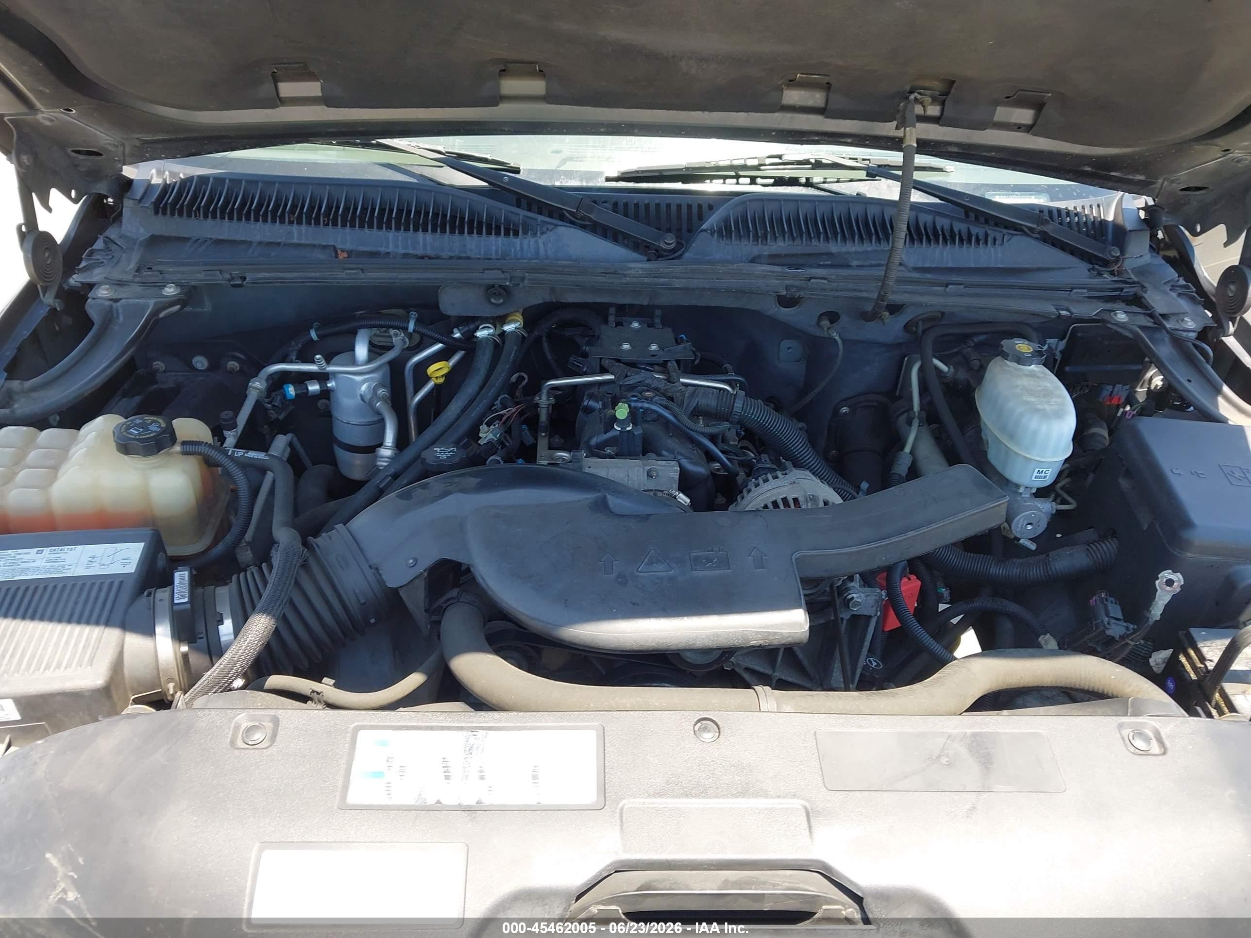 2005 Chevrolet Suburban 1500 Ls Gray vin: 3GNEC16Z35G155225