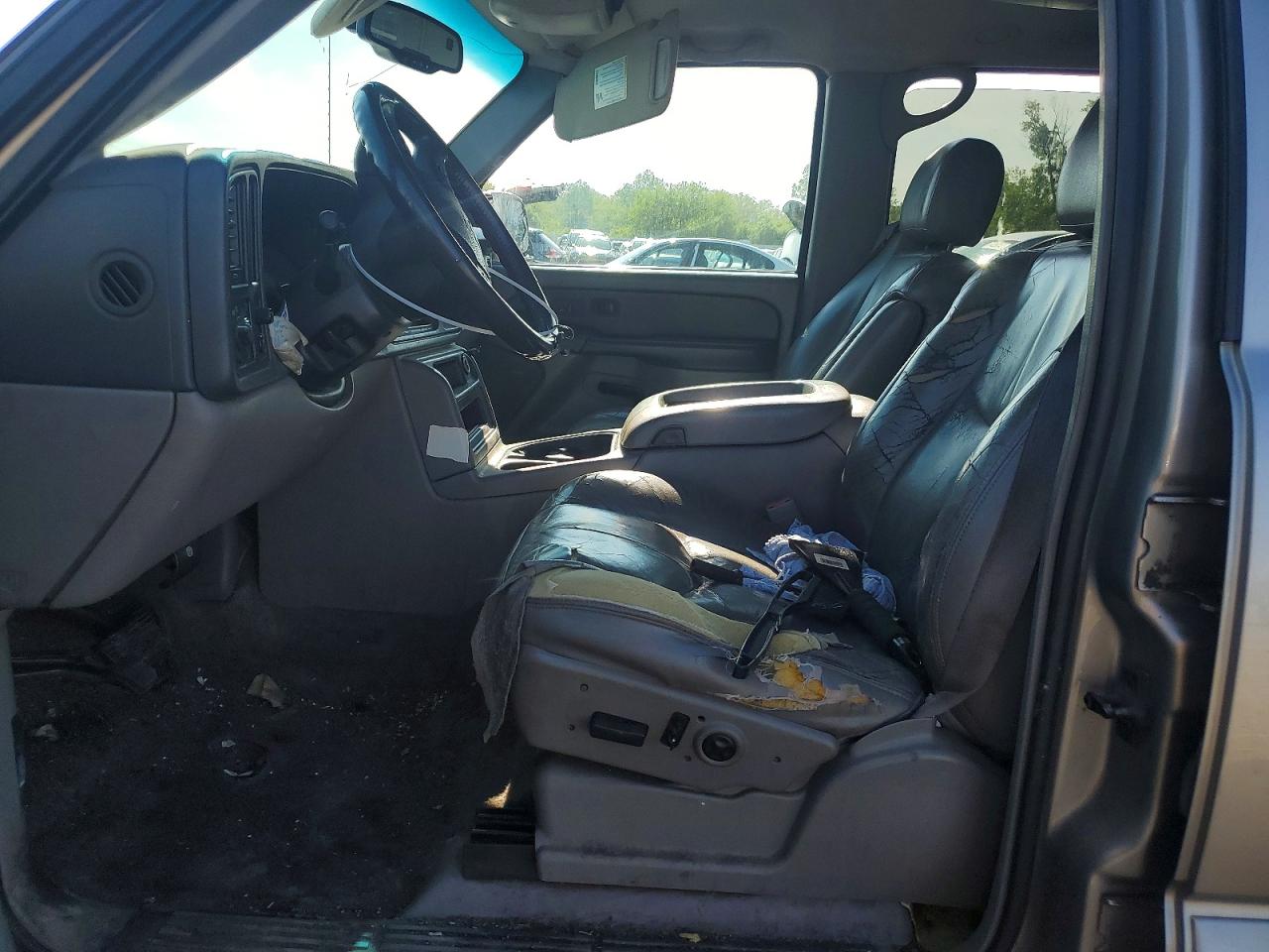 2003 Chevrolet Suburban C1500 Gray vin: 3GNEC16Z43G113675