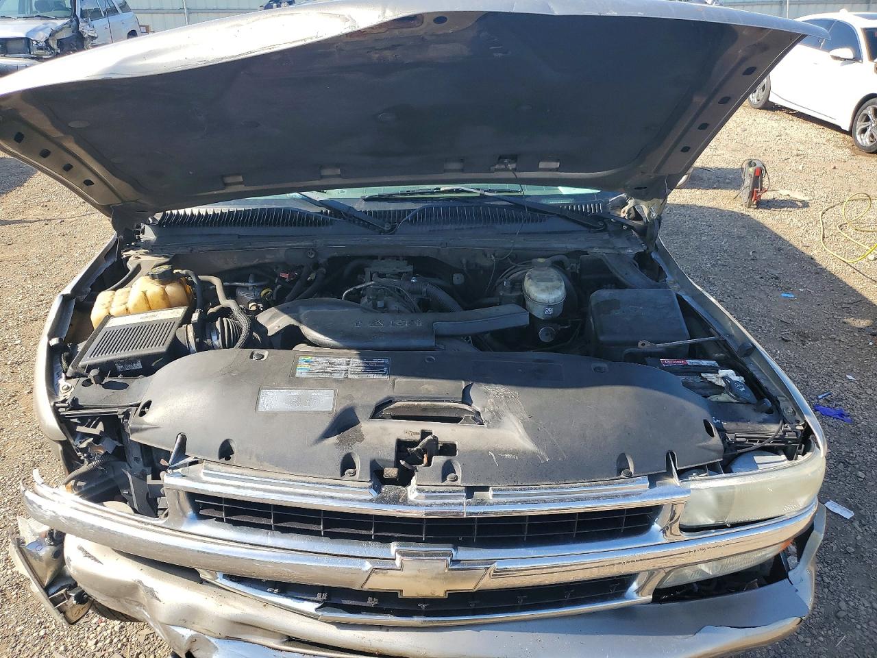 2003 Chevrolet Suburban C1500 Gray vin: 3GNEC16Z43G113675