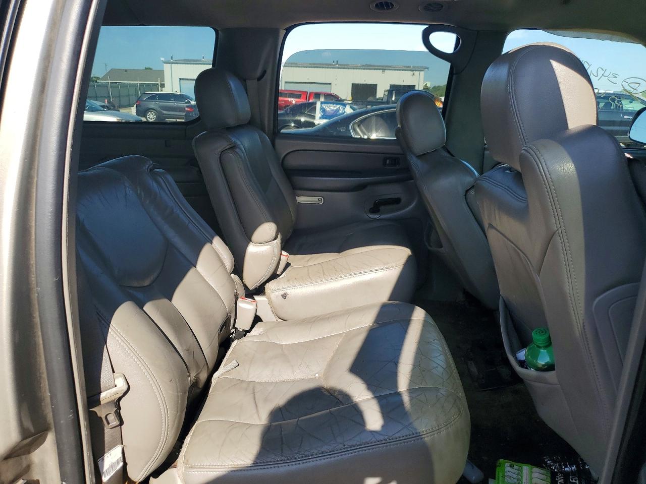 2003 Chevrolet Suburban C1500 Gray vin: 3GNEC16Z43G113675