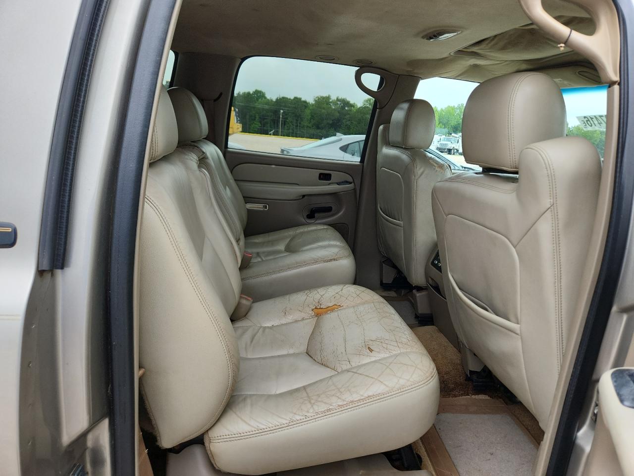 2003 Chevrolet Suburban C1500 Gold vin: 3GNEC16Z43G286368