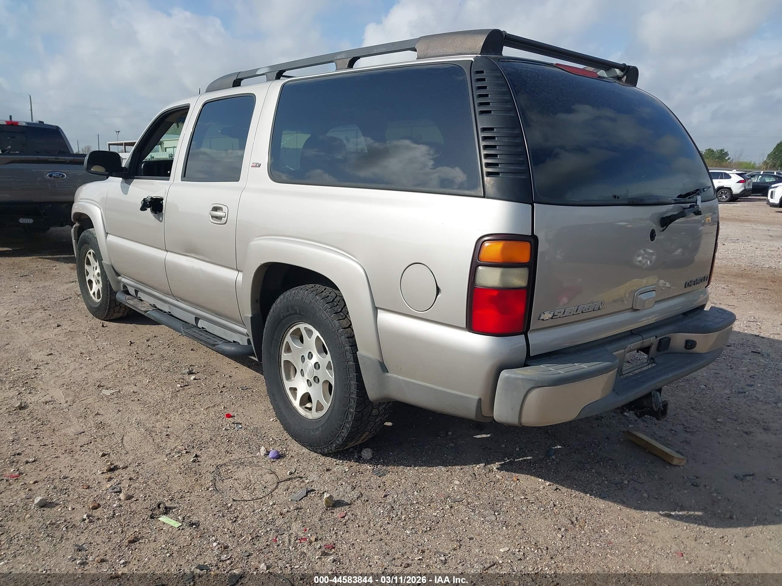 2005 Chevrolet Suburban 1500 Z71 Серый vin: 3GNEC16Z45G183759