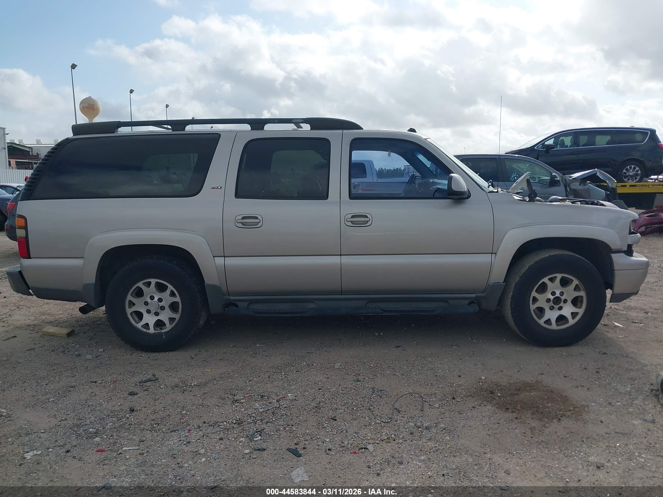 2005 Chevrolet Suburban 1500 Z71 Серый vin: 3GNEC16Z45G183759
