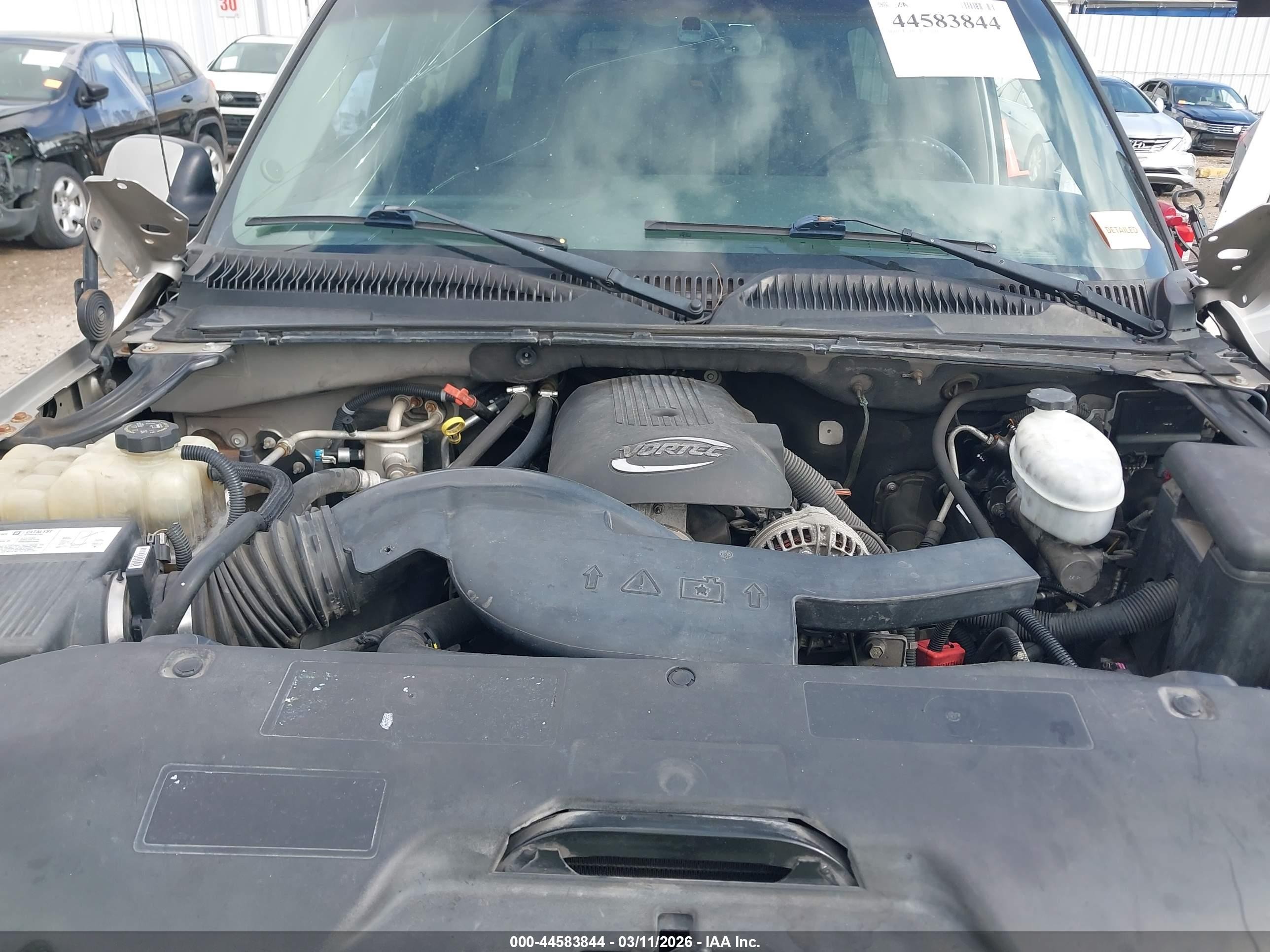 2005 Chevrolet Suburban 1500 Z71 Серый vin: 3GNEC16Z45G183759