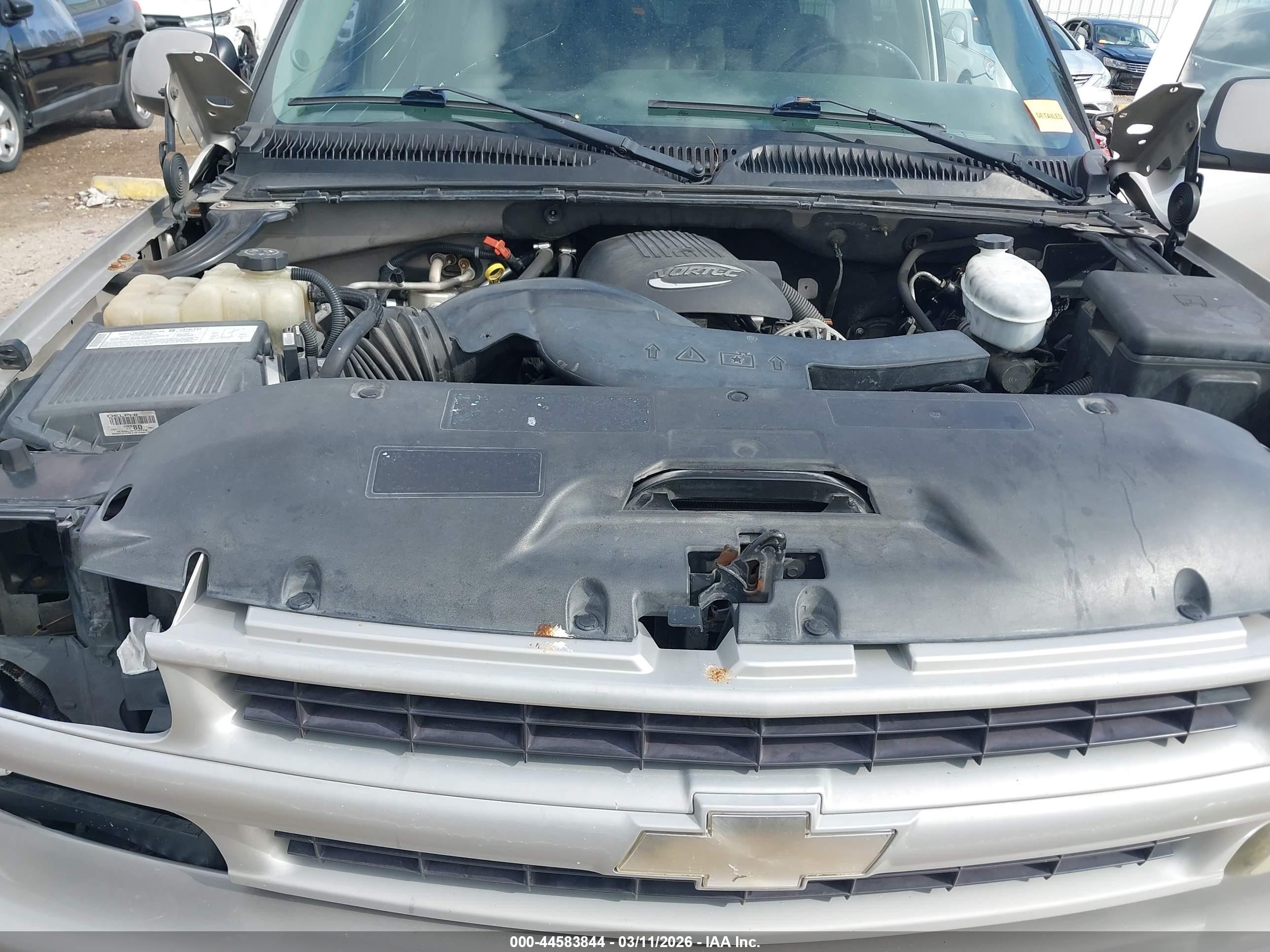 2005 Chevrolet Suburban 1500 Z71 Серый vin: 3GNEC16Z45G183759