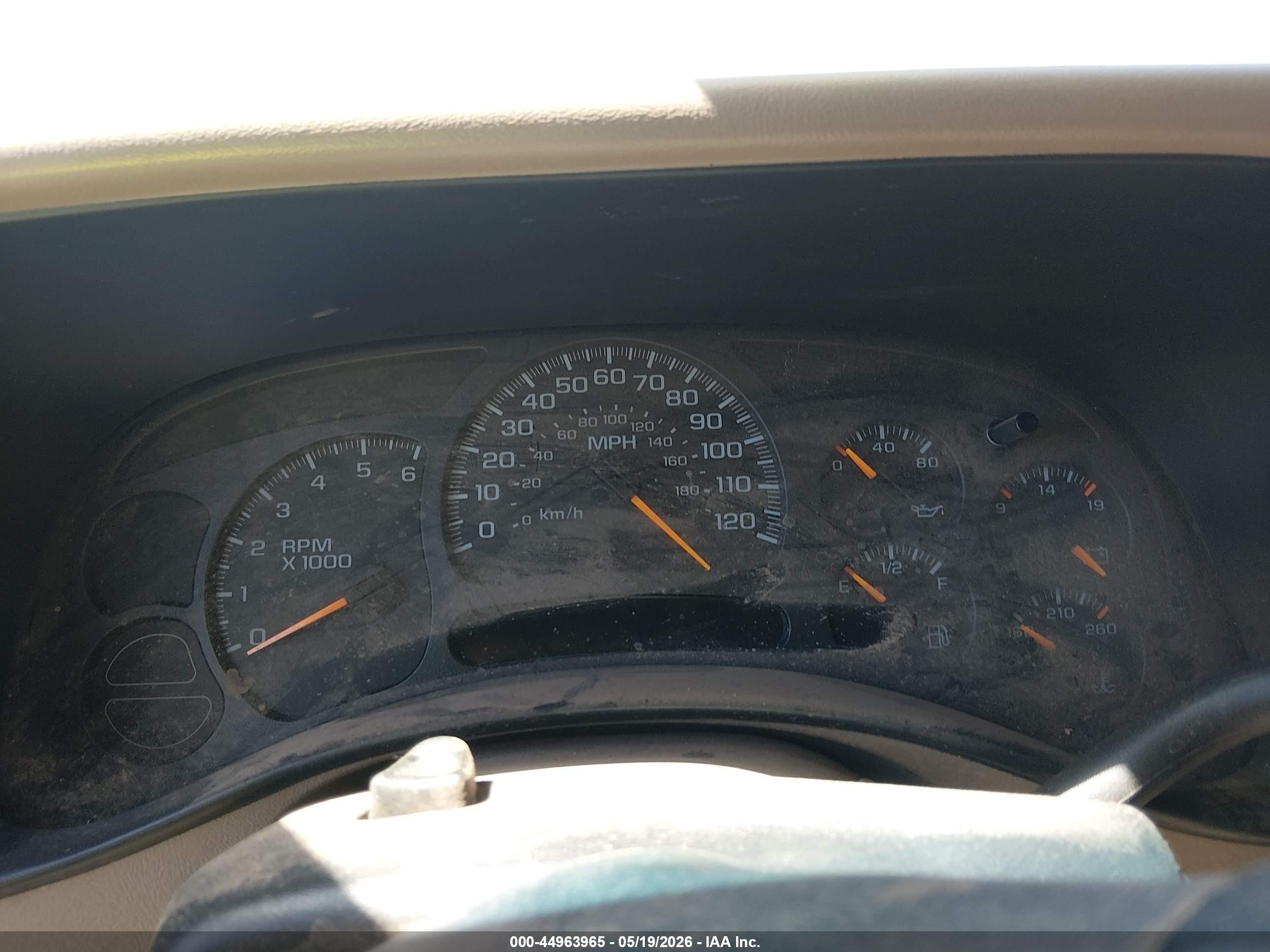 2003 Chevrolet Suburban 1500 Lt White vin: 3GNEC16Z53G242038