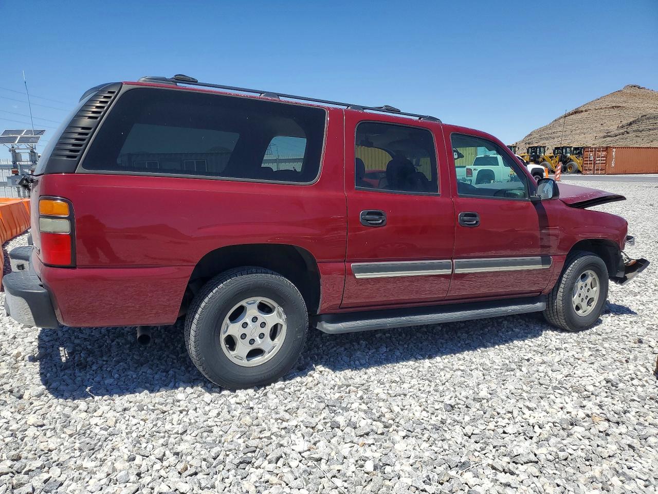 2005 Chevrolet Surburban Burgundy vin: 3GNEC16Z55G251003