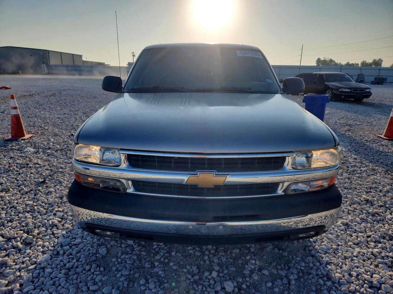 2003 Chevrolet Suburban C1500 Gold vin: 3GNEC16Z63G276652