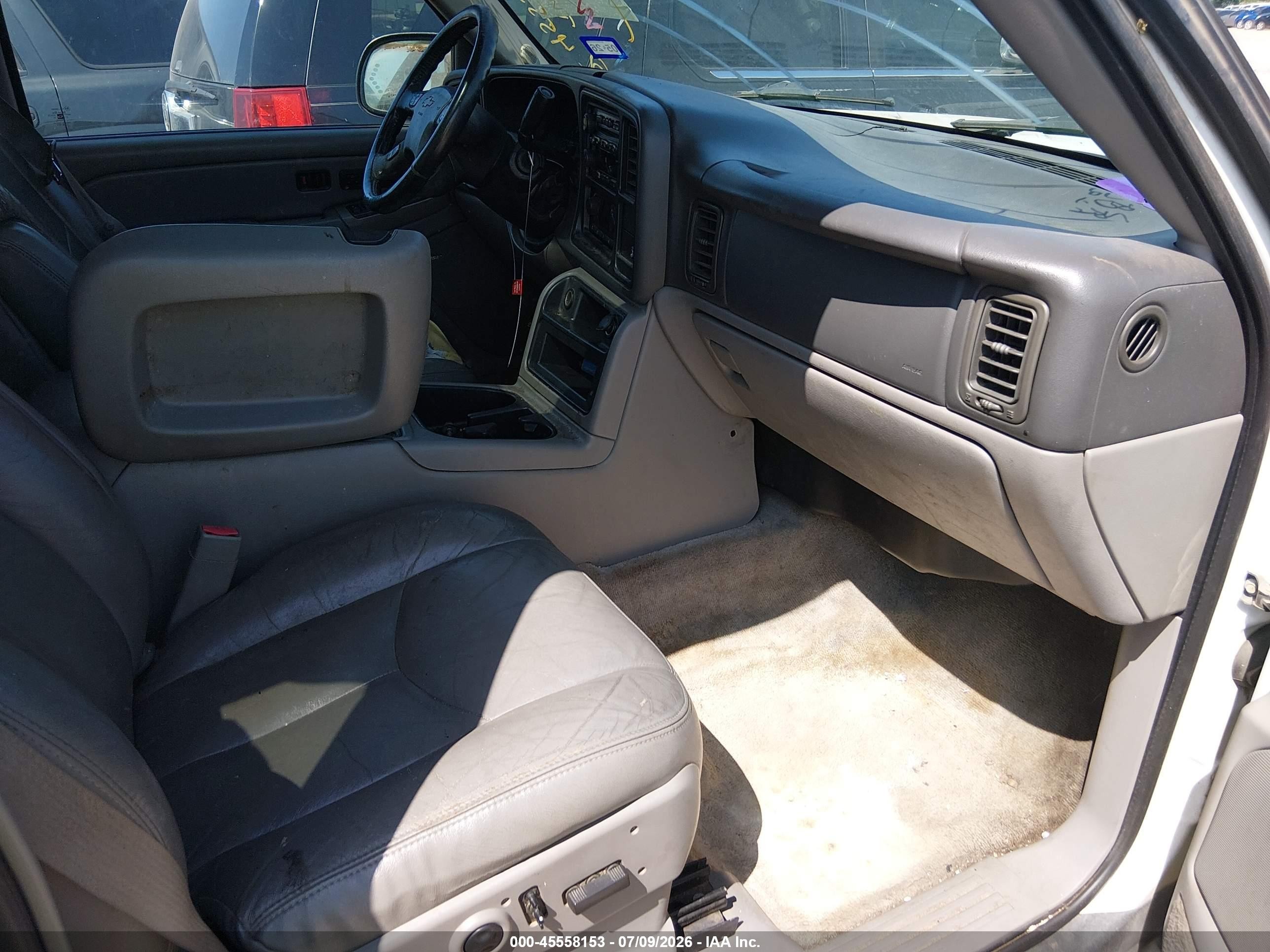 2004 Chevrolet Suburban 1500 Lt White vin: 3GNEC16Z64G292965