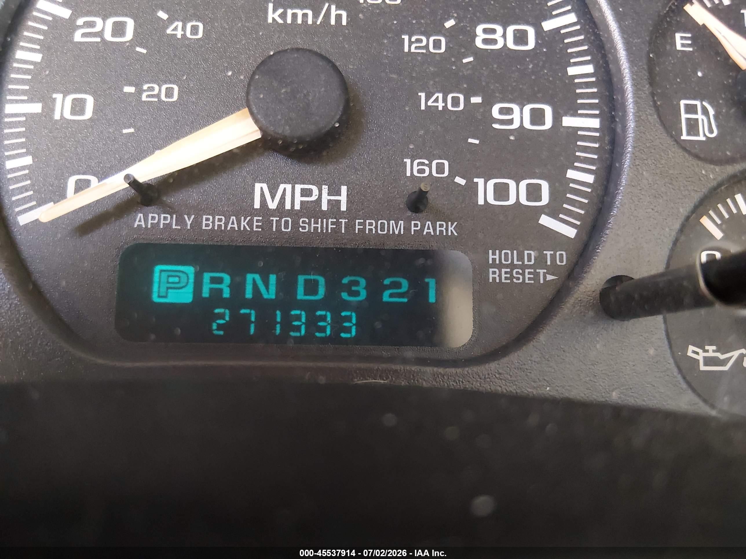 2002 Chevrolet Suburban 1500 Lt Gray vin: 3GNEC16Z72G210366