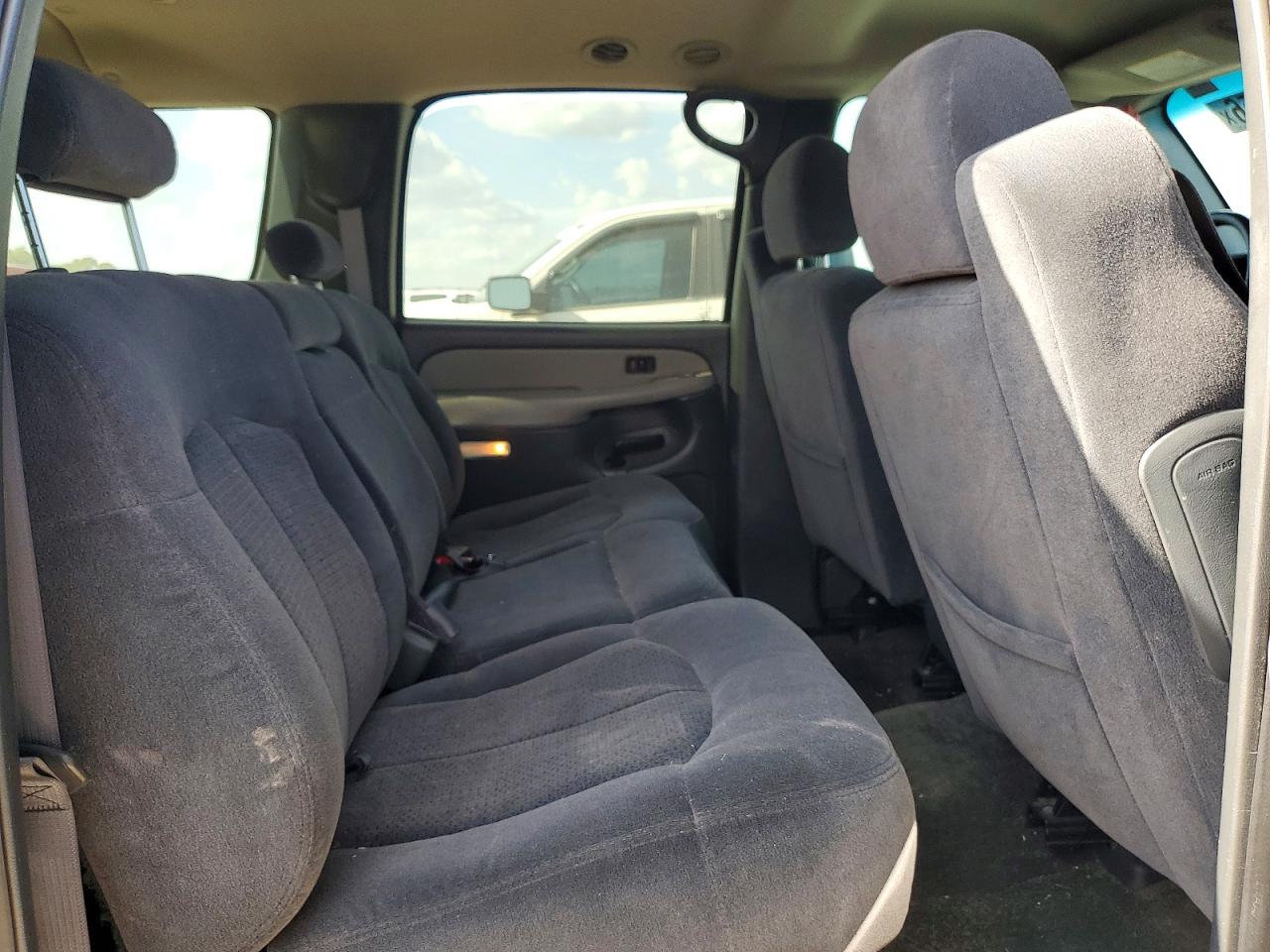 2002 Chevrolet Suburban C1500 Черный vin: 3GNEC16Z72G323492