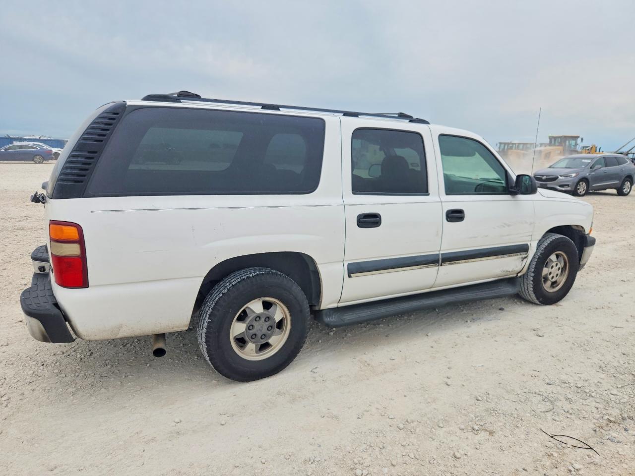 2003 Chevrolet Suburban C1500 White vin: 3GNEC16Z73G208053
