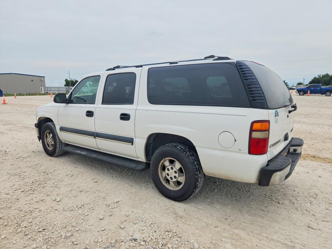 2003 Chevrolet Suburban C1500 White vin: 3GNEC16Z73G208053