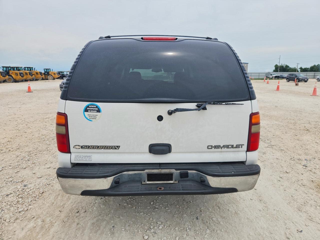 2003 Chevrolet Suburban C1500 White vin: 3GNEC16Z73G208053