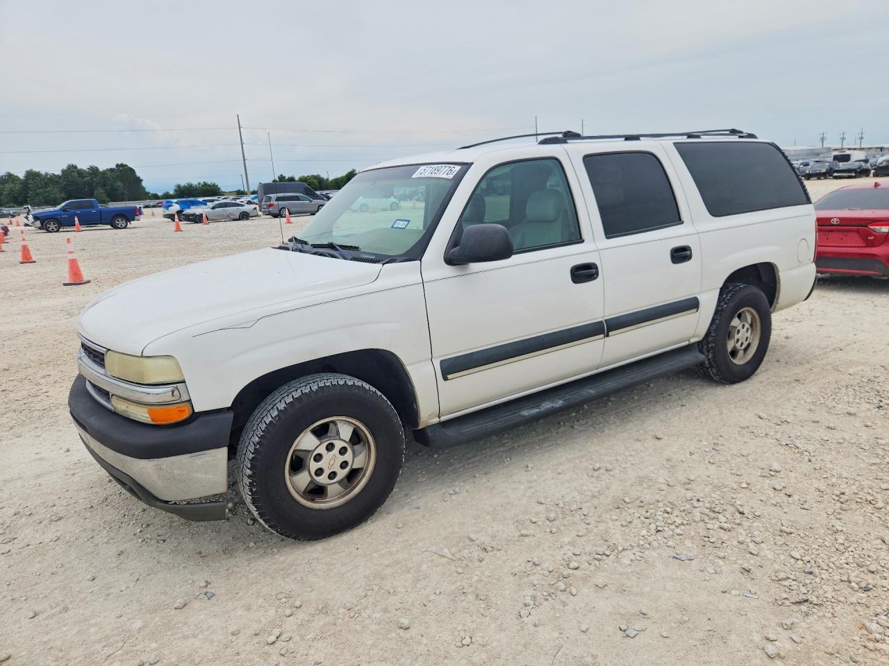 2003 Chevrolet Suburban C1500 White vin: 3GNEC16Z73G208053