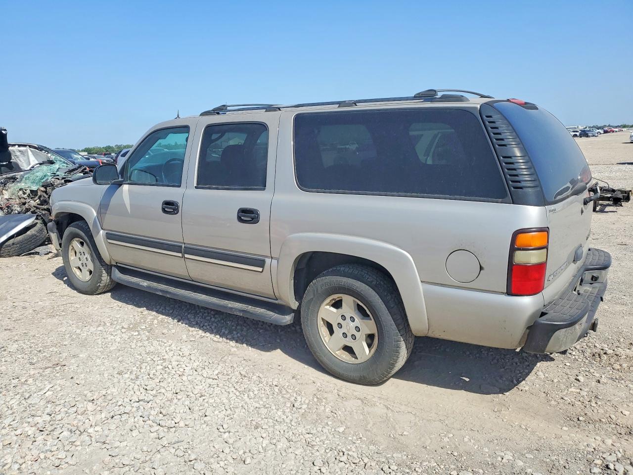 2004 Chevrolet Suburban C1500 Бежевый vin: 3GNEC16Z74G207373