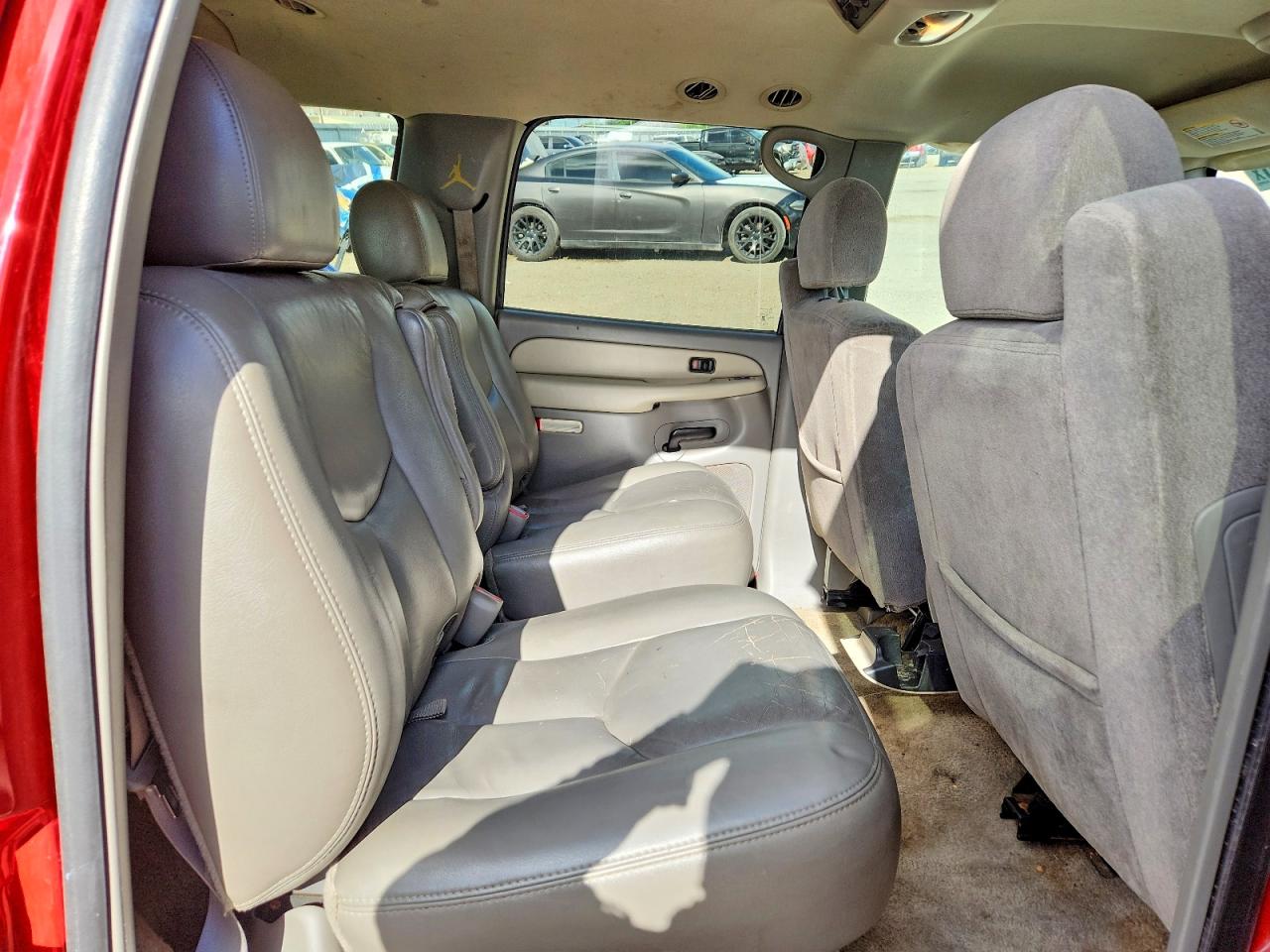 2002 Chevrolet Suburban C1500 Красный vin: 3GNEC16Z82G350202