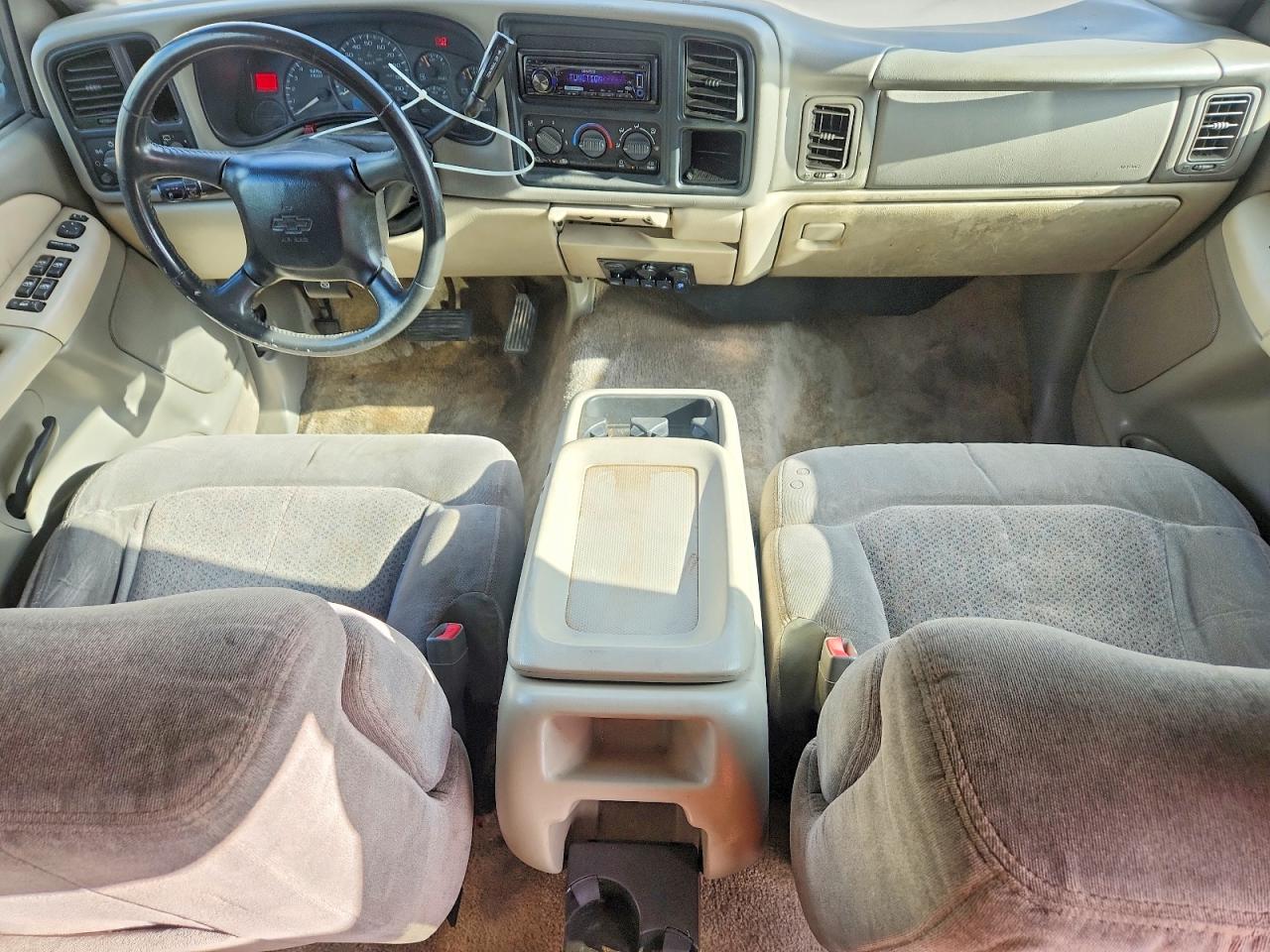 2002 Chevrolet Suburban C1500 Красный vin: 3GNEC16Z82G350202