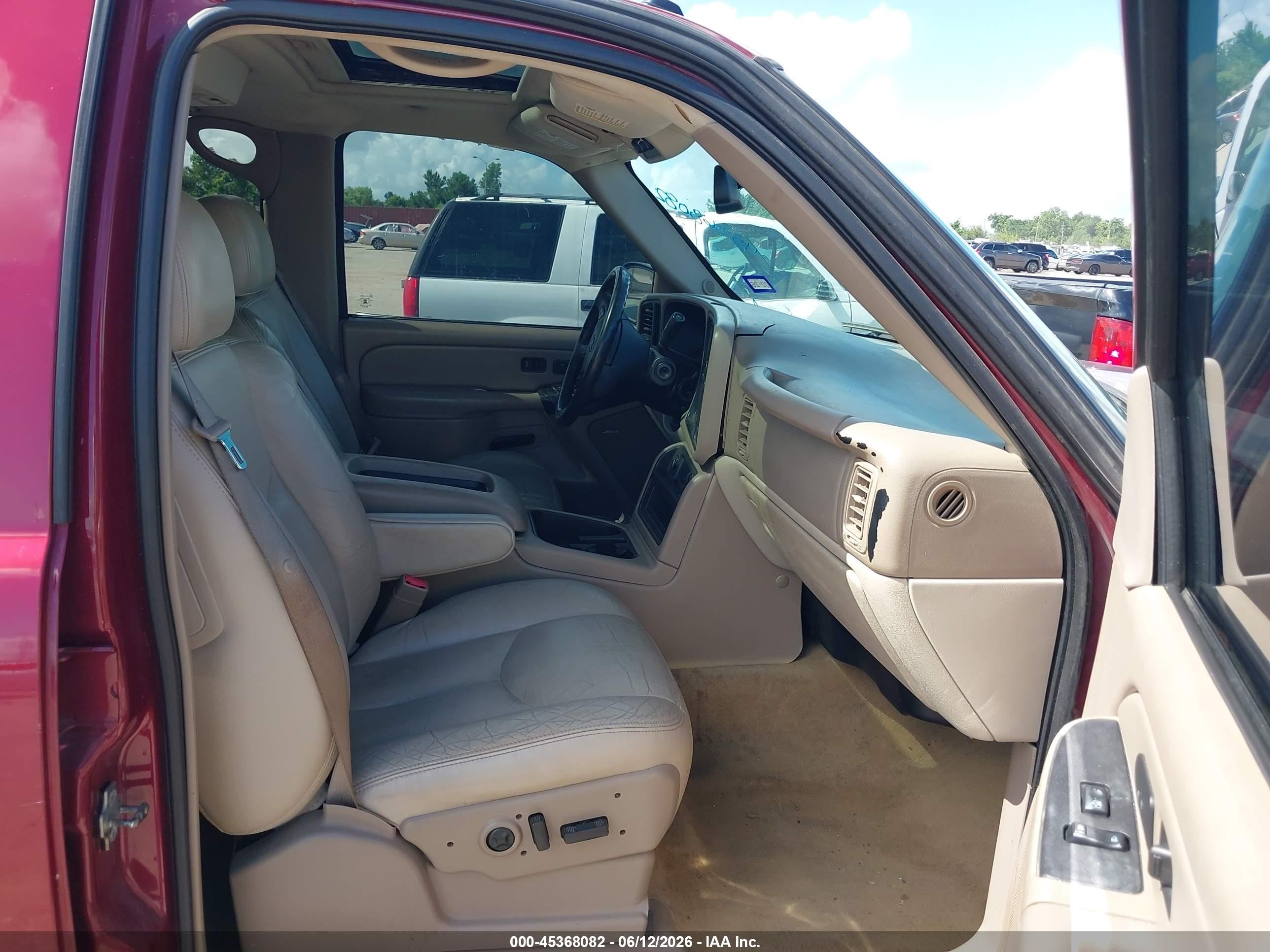 2004 Chevrolet Suburban 1500 Lt Maroon vin: 3GNEC16Z84G227745