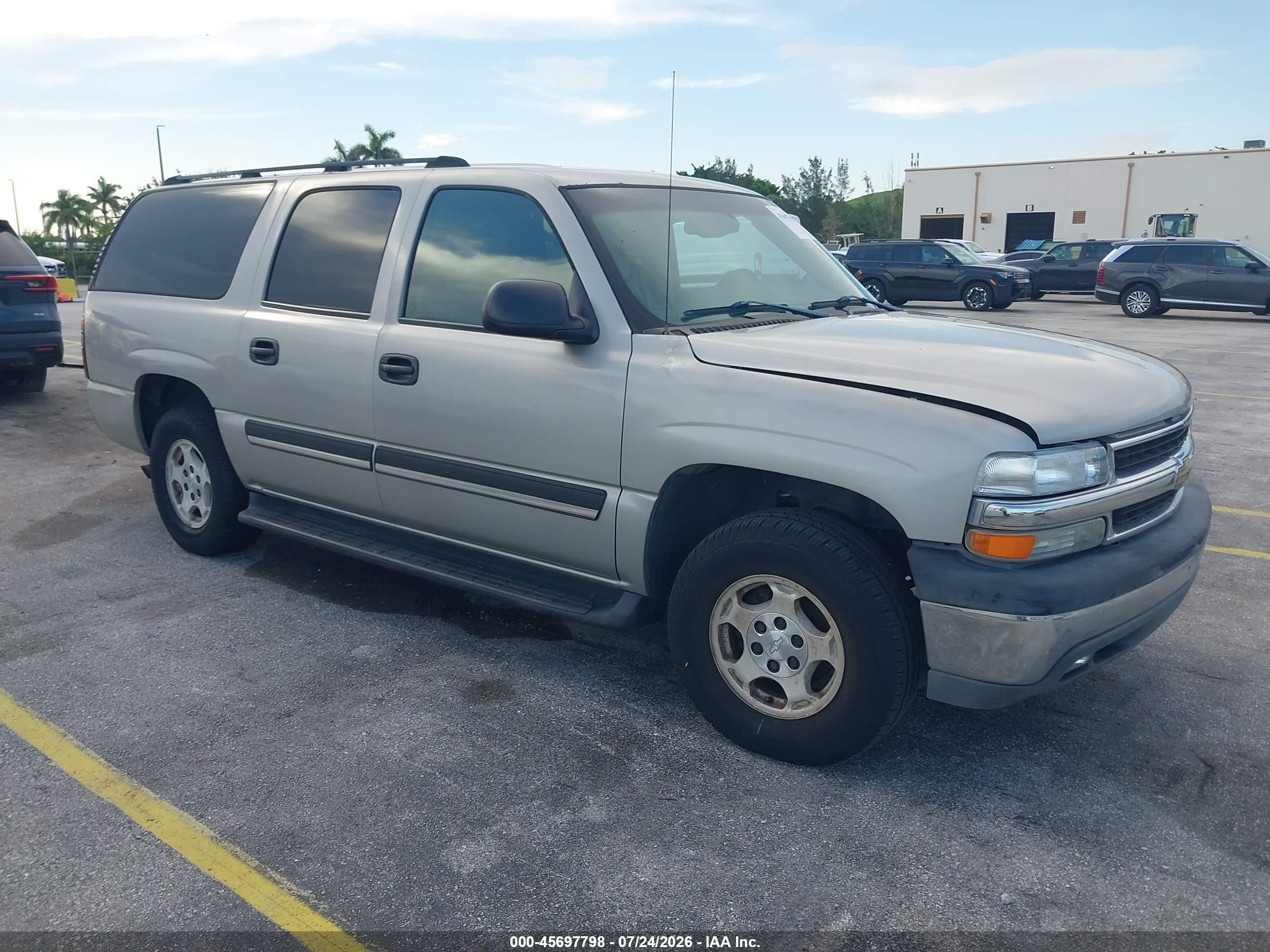 2004 Chevrolet Suburban 1500 Ls Silver vin: 3GNEC16Z84G273527