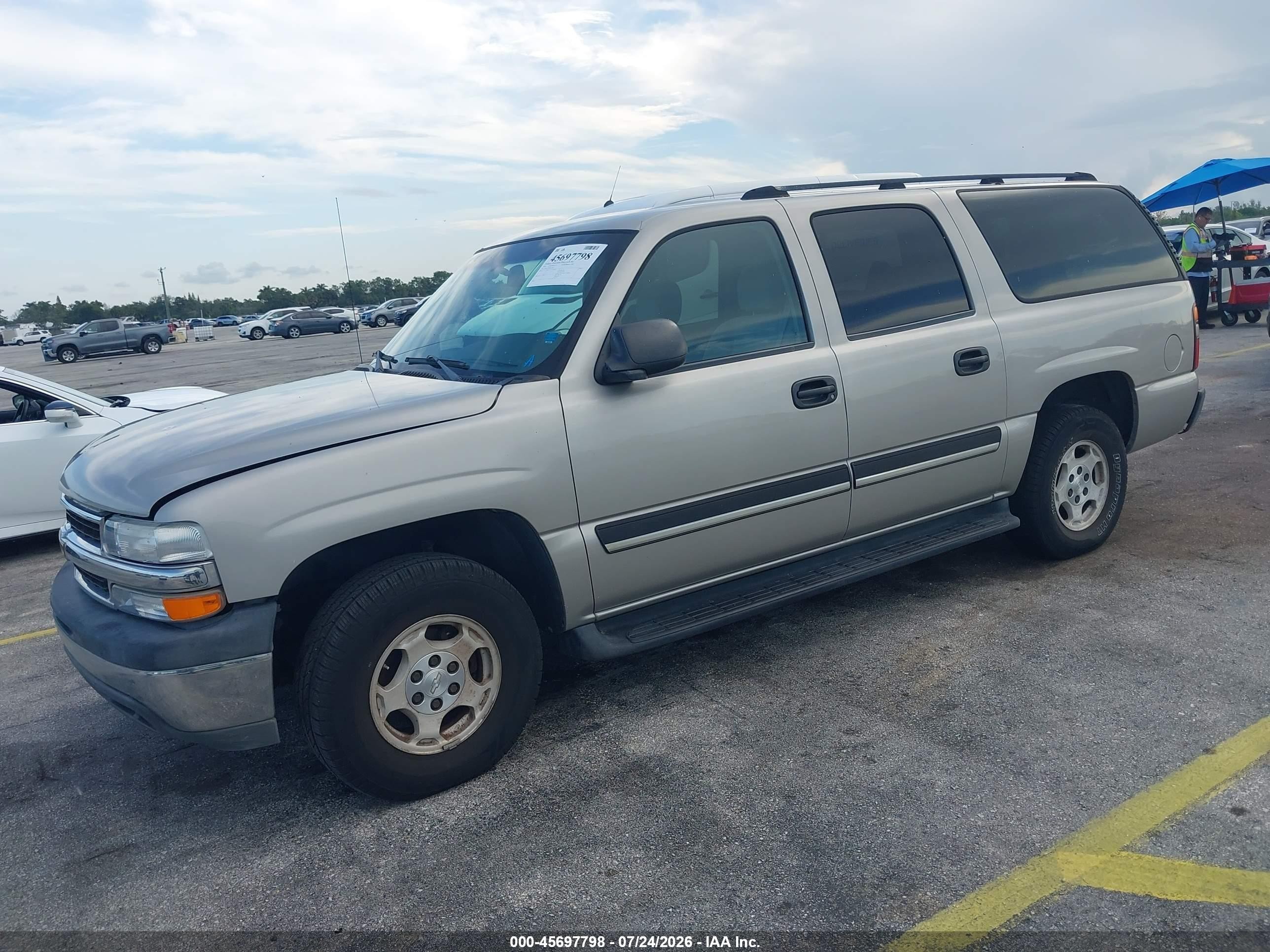2004 Chevrolet Suburban 1500 Ls Silver vin: 3GNEC16Z84G273527