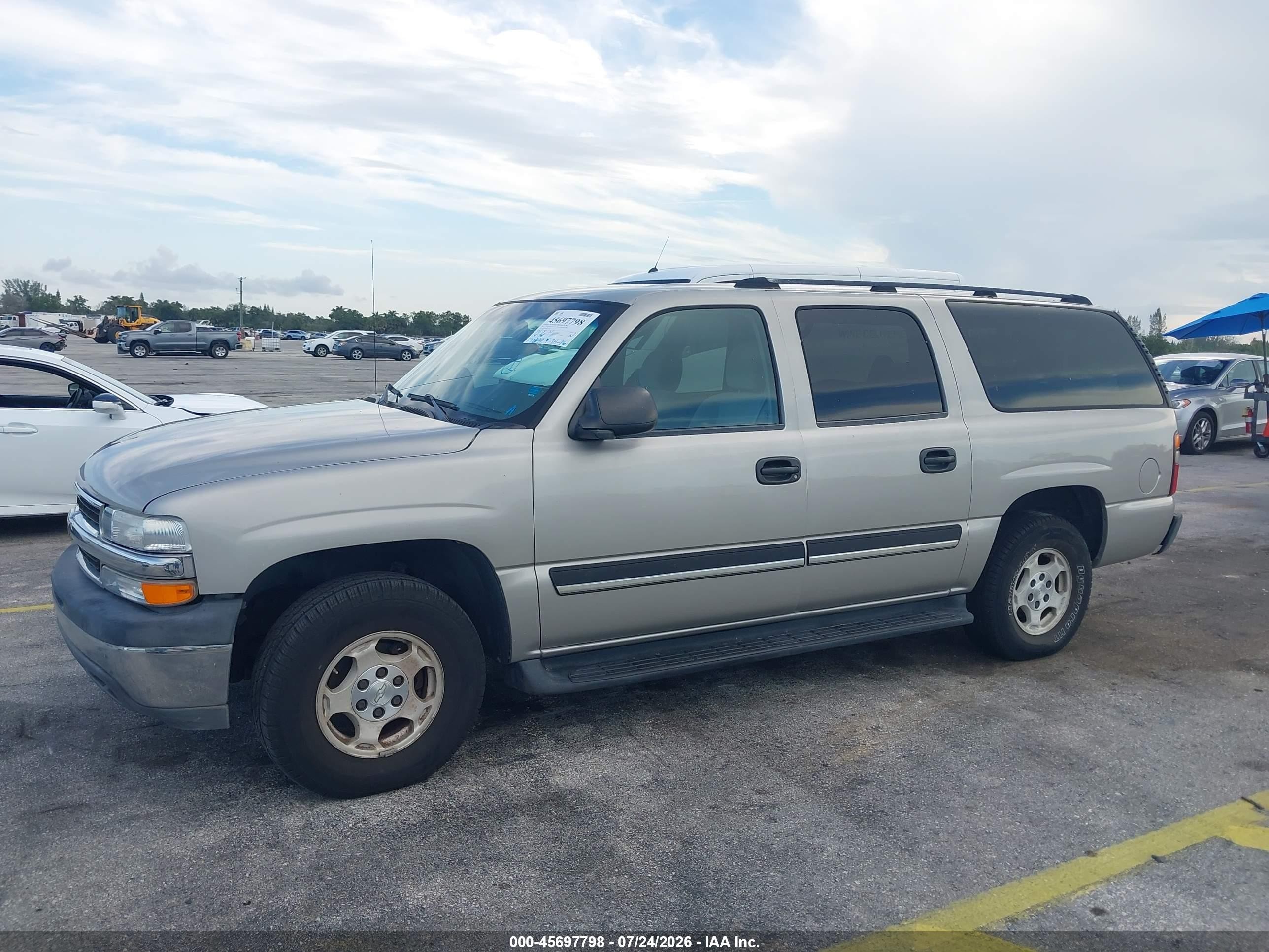 2004 Chevrolet Suburban 1500 Ls Silver vin: 3GNEC16Z84G273527
