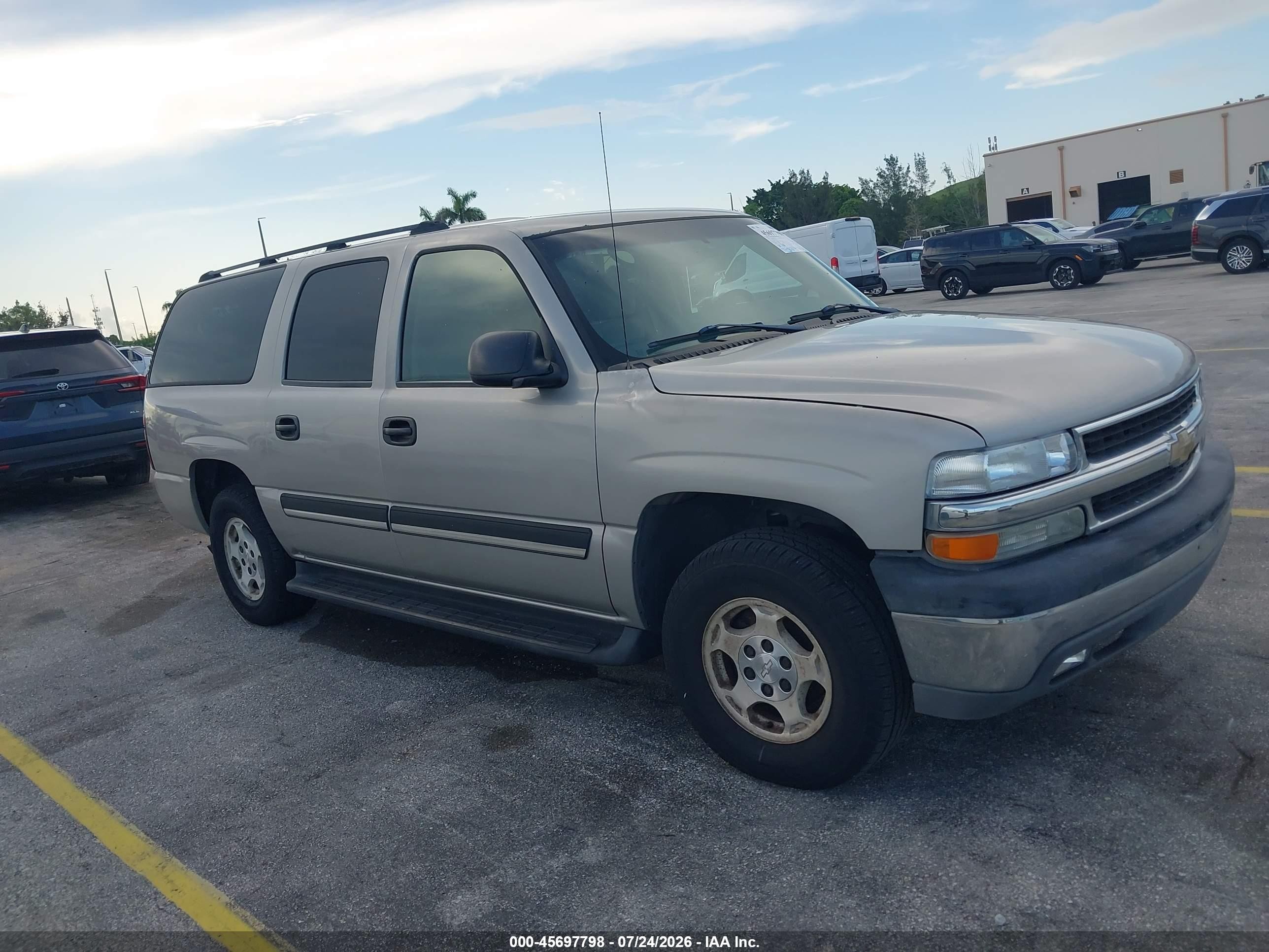 2004 Chevrolet Suburban 1500 Ls Silver vin: 3GNEC16Z84G273527