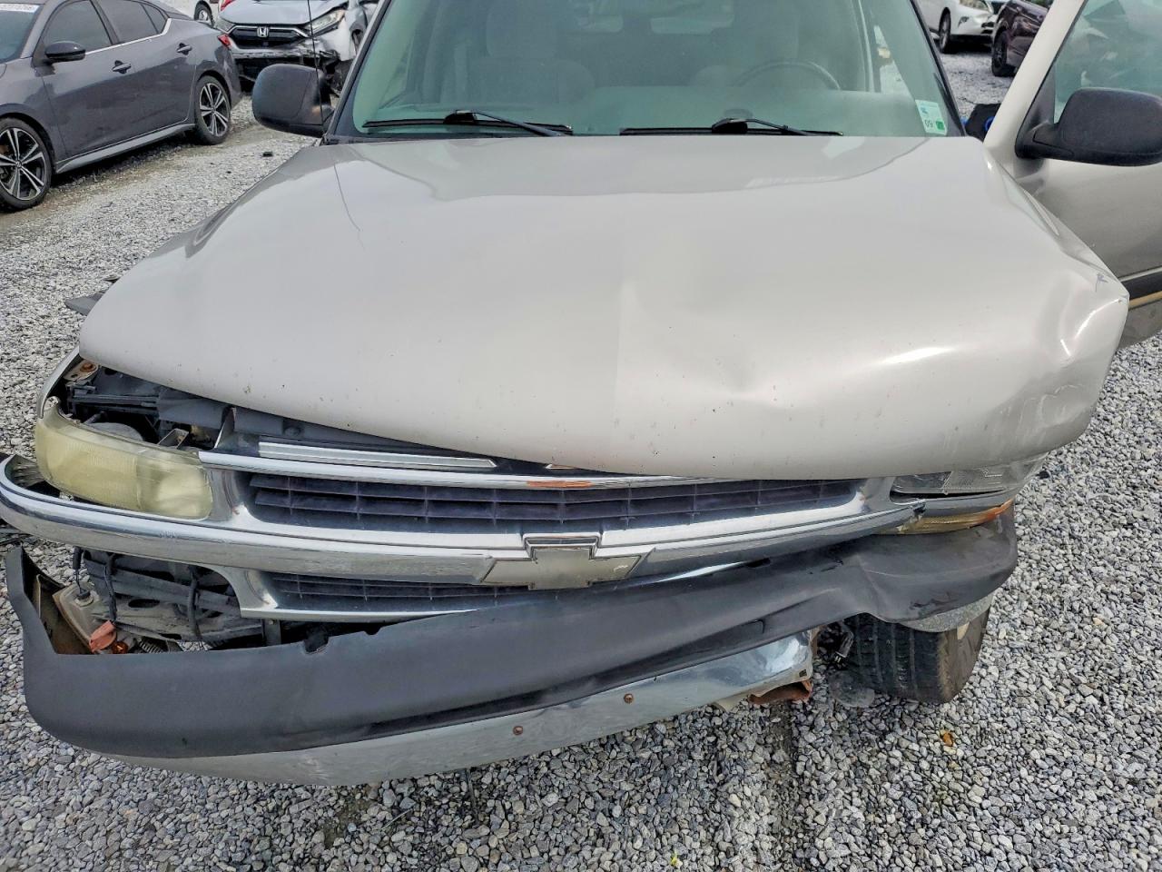 2004 Chevrolet Suburban C1500 Silver vin: 3GNEC16Z84G294989