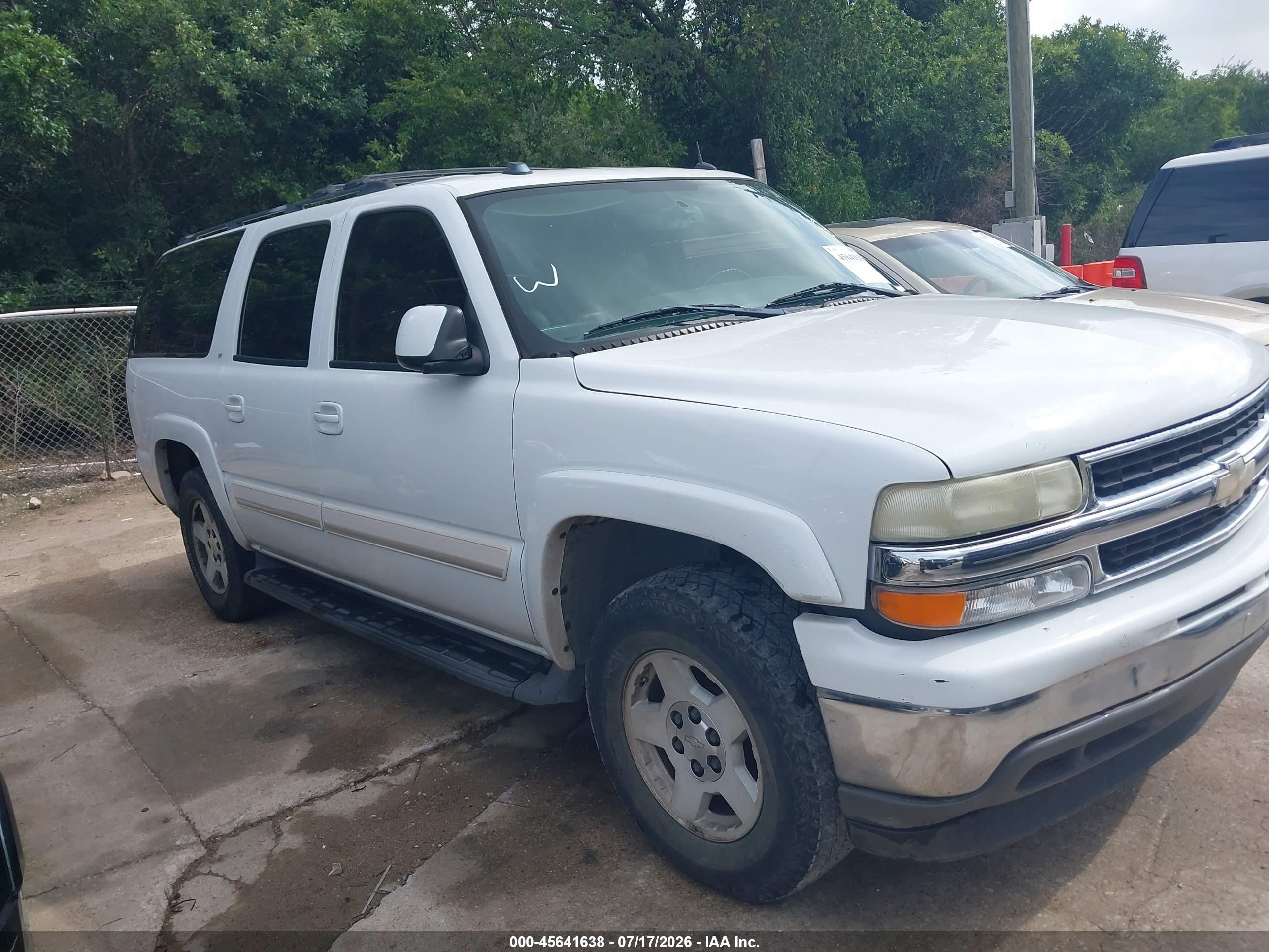 2005 Chevrolet Suburban 1500 Lt Белый vin: 3GNEC16Z85G217881