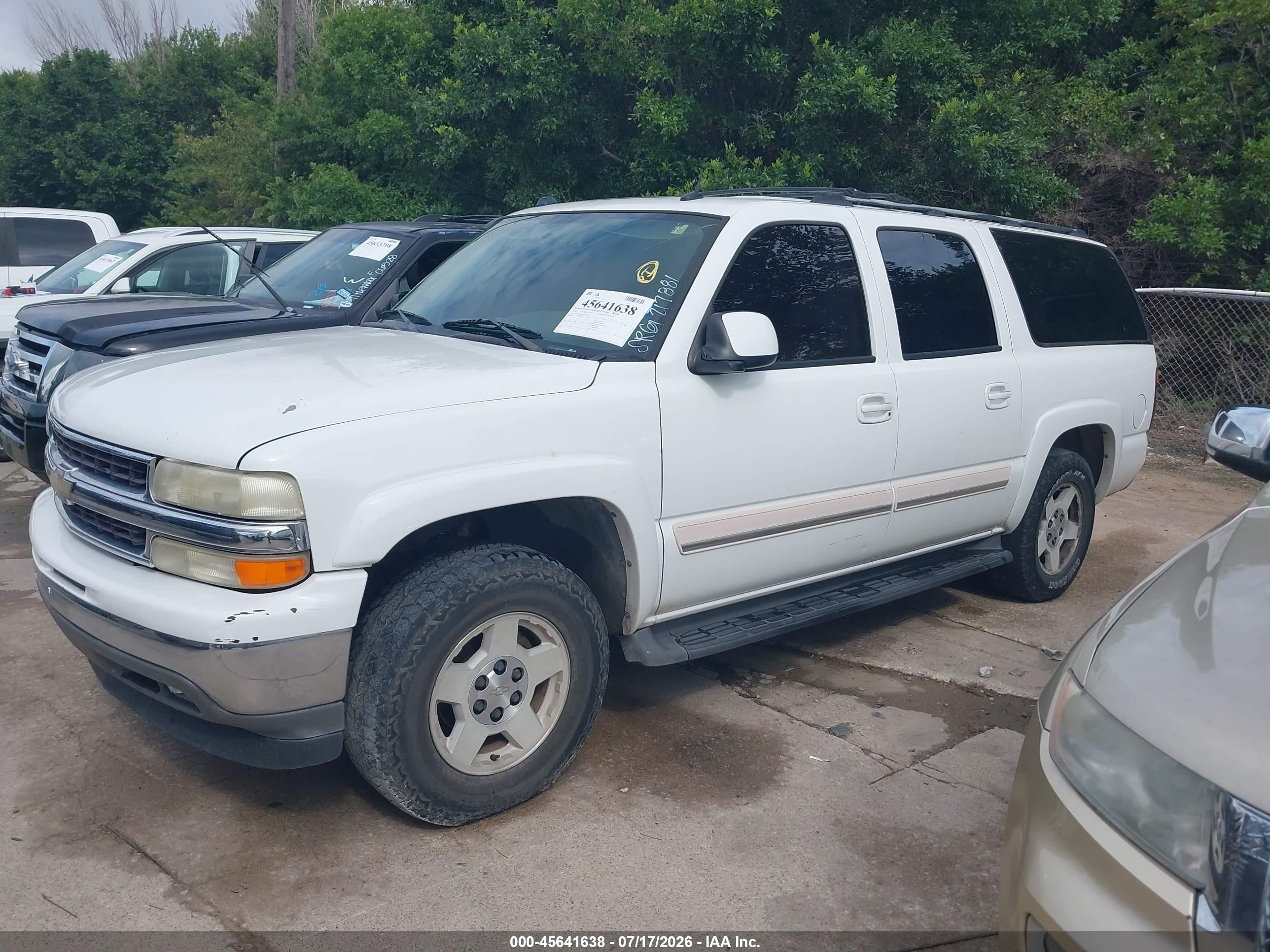 2005 Chevrolet Suburban 1500 Lt Белый vin: 3GNEC16Z85G217881