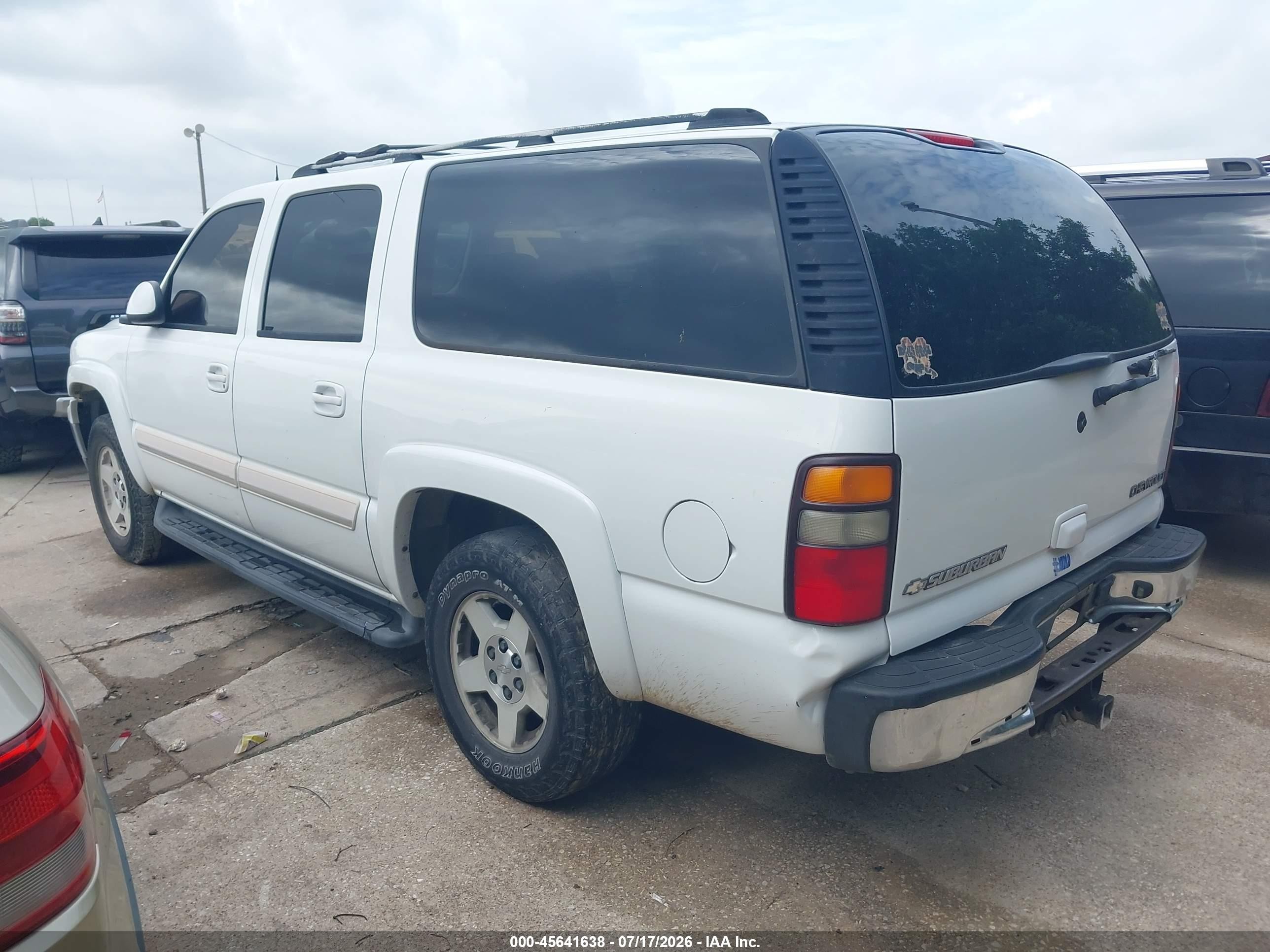 2005 Chevrolet Suburban 1500 Lt Белый vin: 3GNEC16Z85G217881
