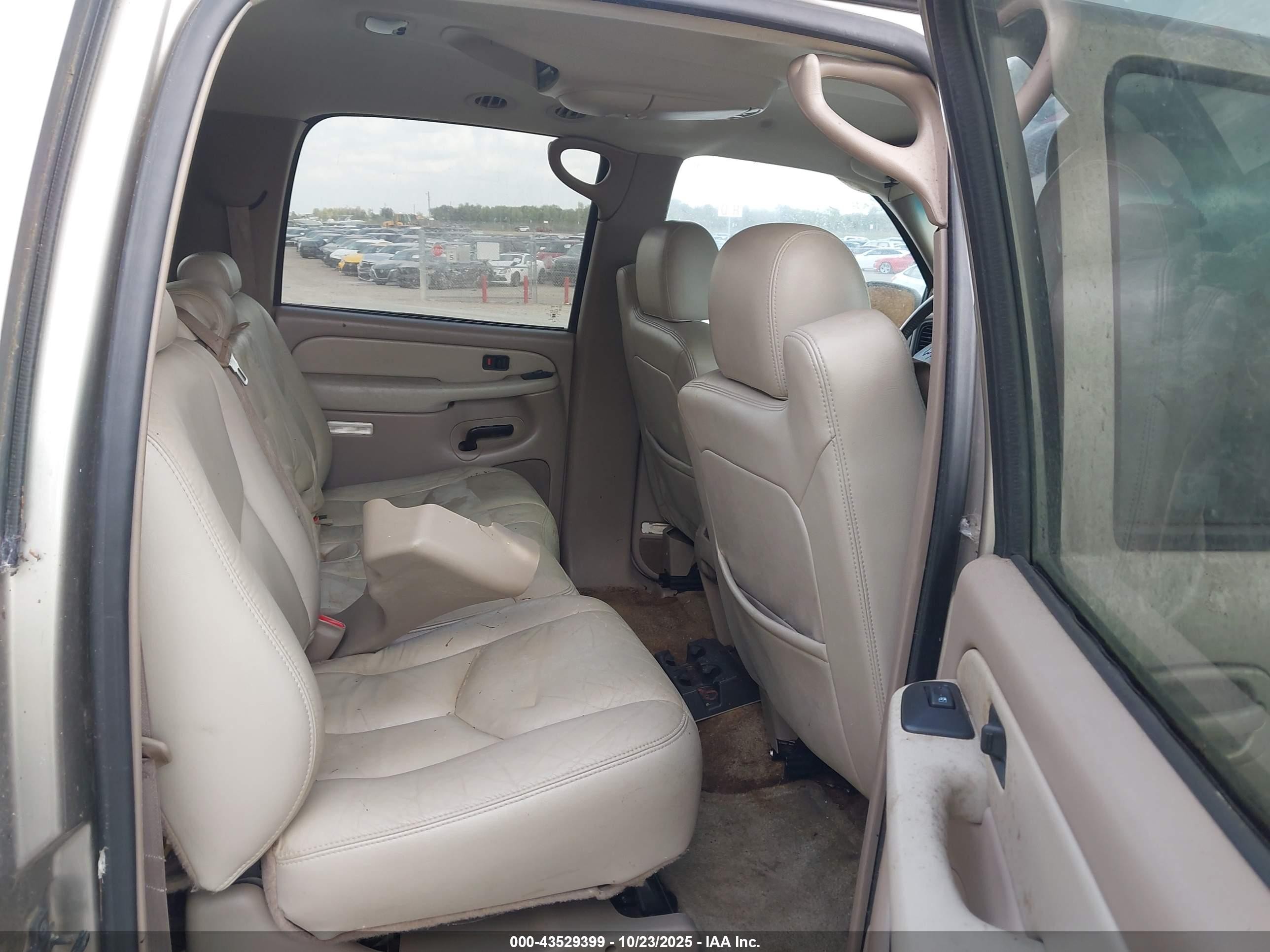 2003 Chevrolet Suburban 1500 Lt Желто-коричневый vin: 3GNEC16Z93G187013