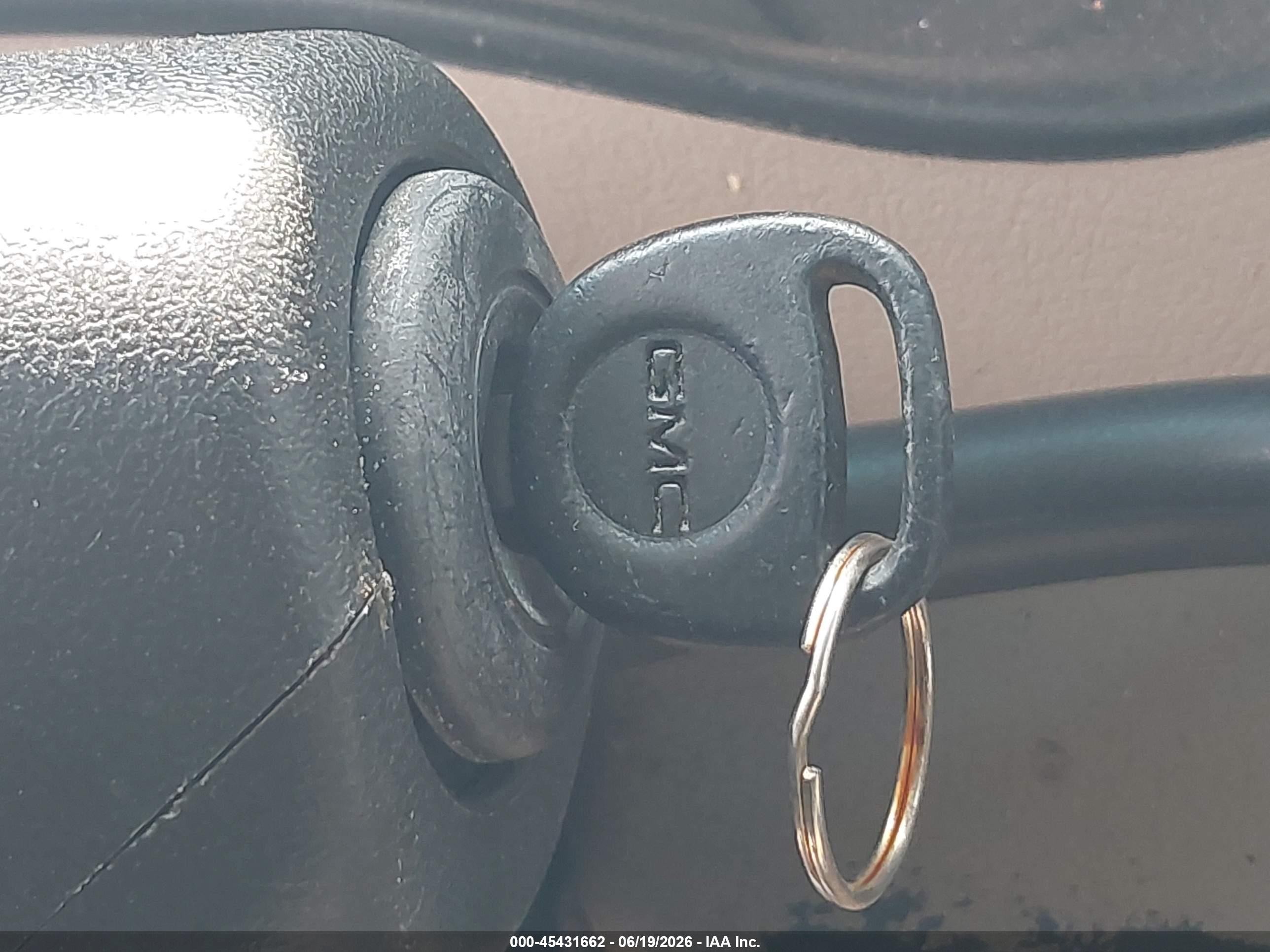2003 Chevrolet Suburban 1500 Ls Белый vin: 3GNEC16Z93G209821