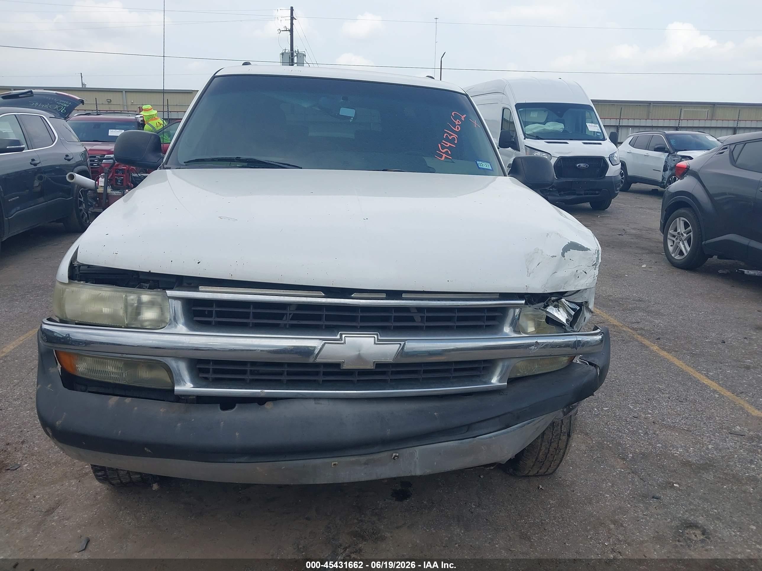 2003 Chevrolet Suburban 1500 Ls Белый vin: 3GNEC16Z93G209821