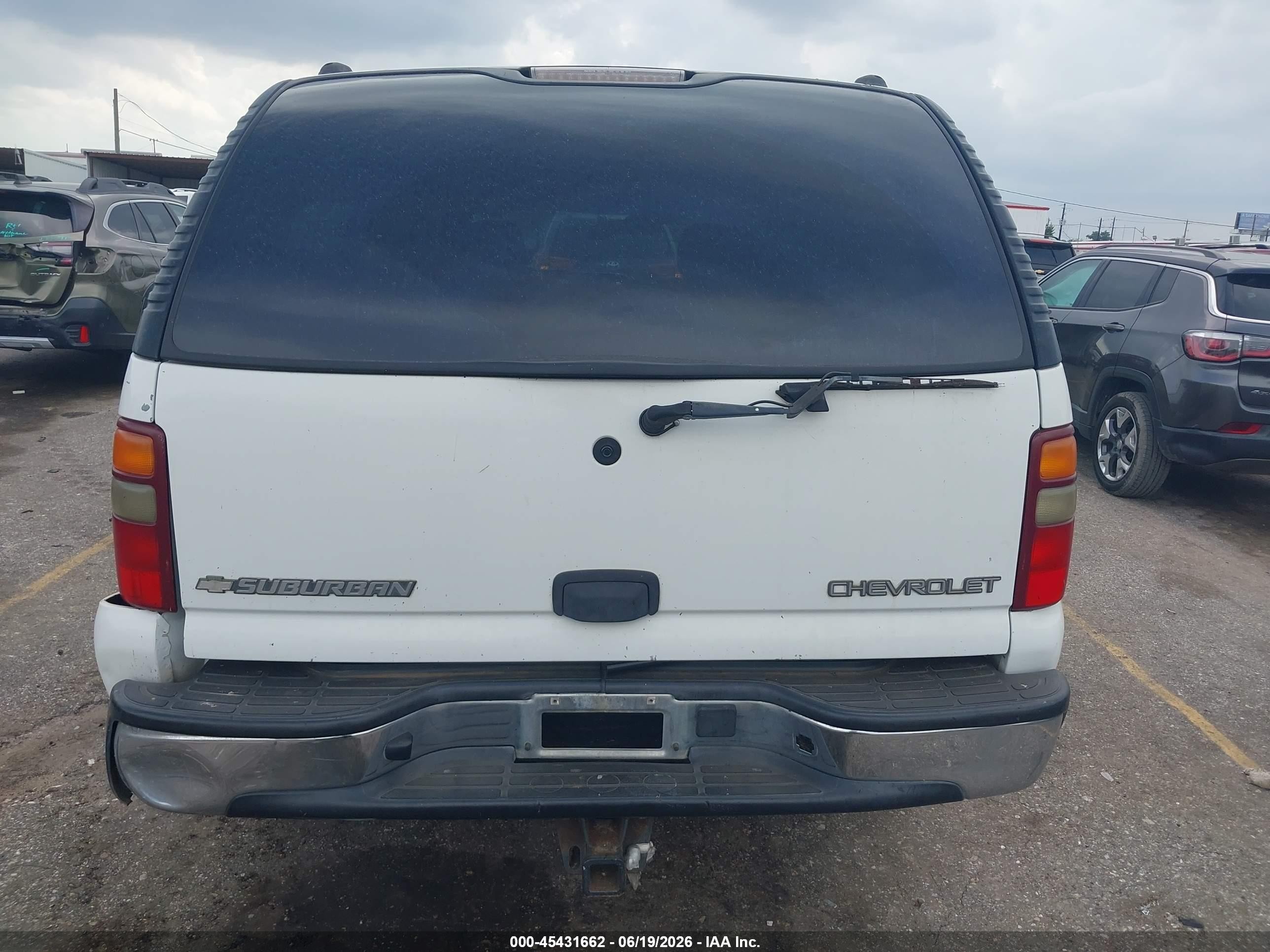 2003 Chevrolet Suburban 1500 Ls Белый vin: 3GNEC16Z93G209821